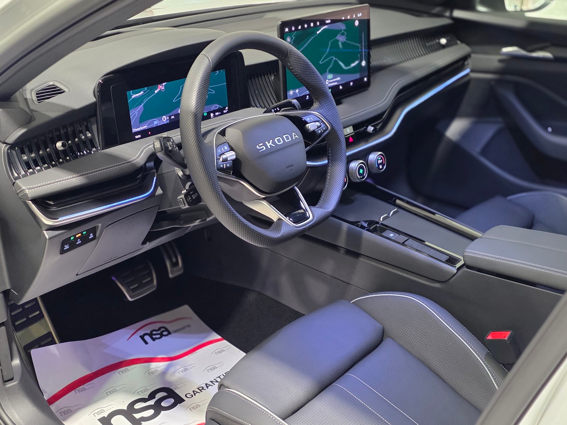 SKODA Superb Combi 2.0 TSI Sportline 4x4 DSG-image-7