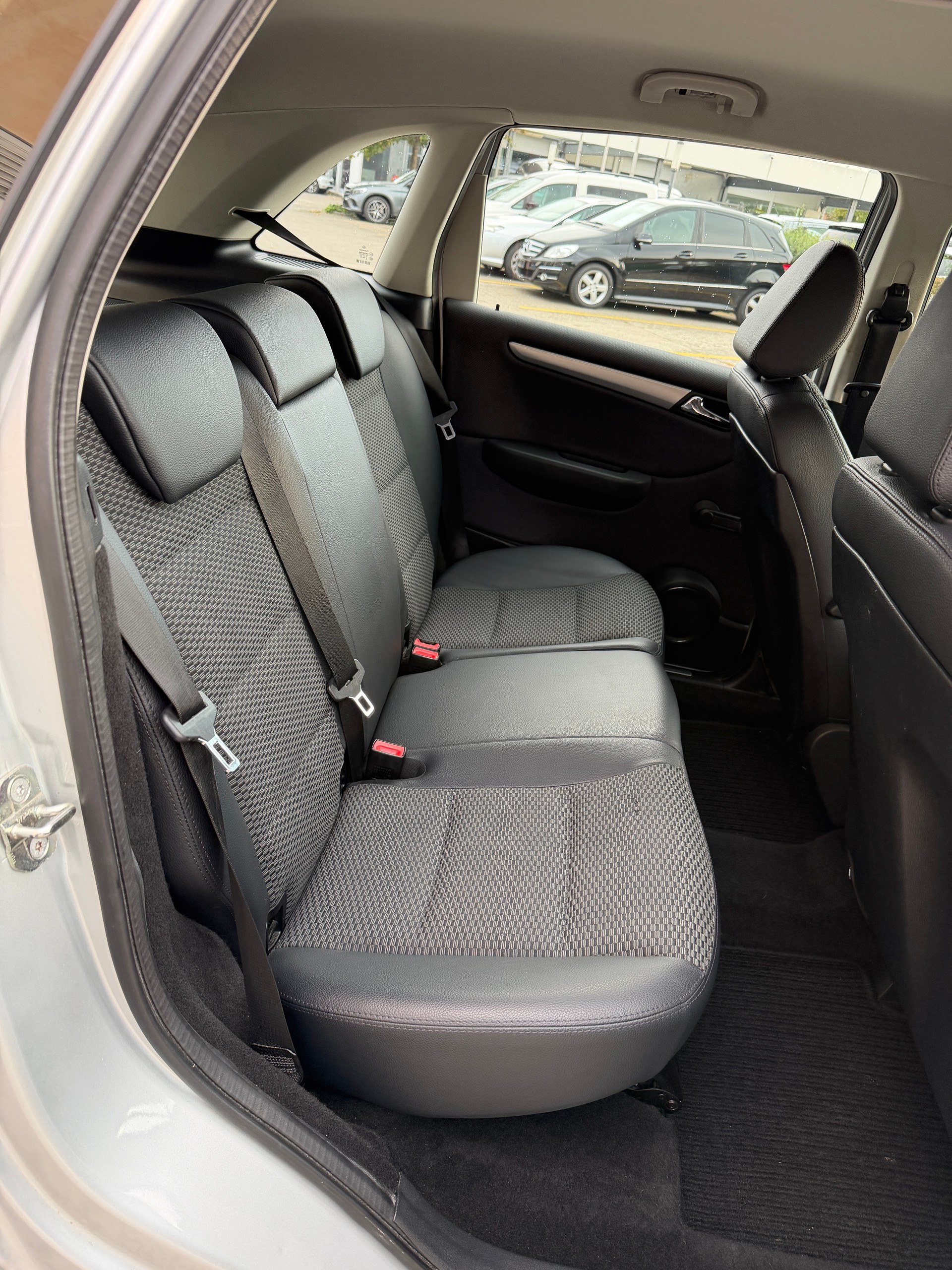 MERCEDES-BENZ B 180 (170) Autotronic-image-11