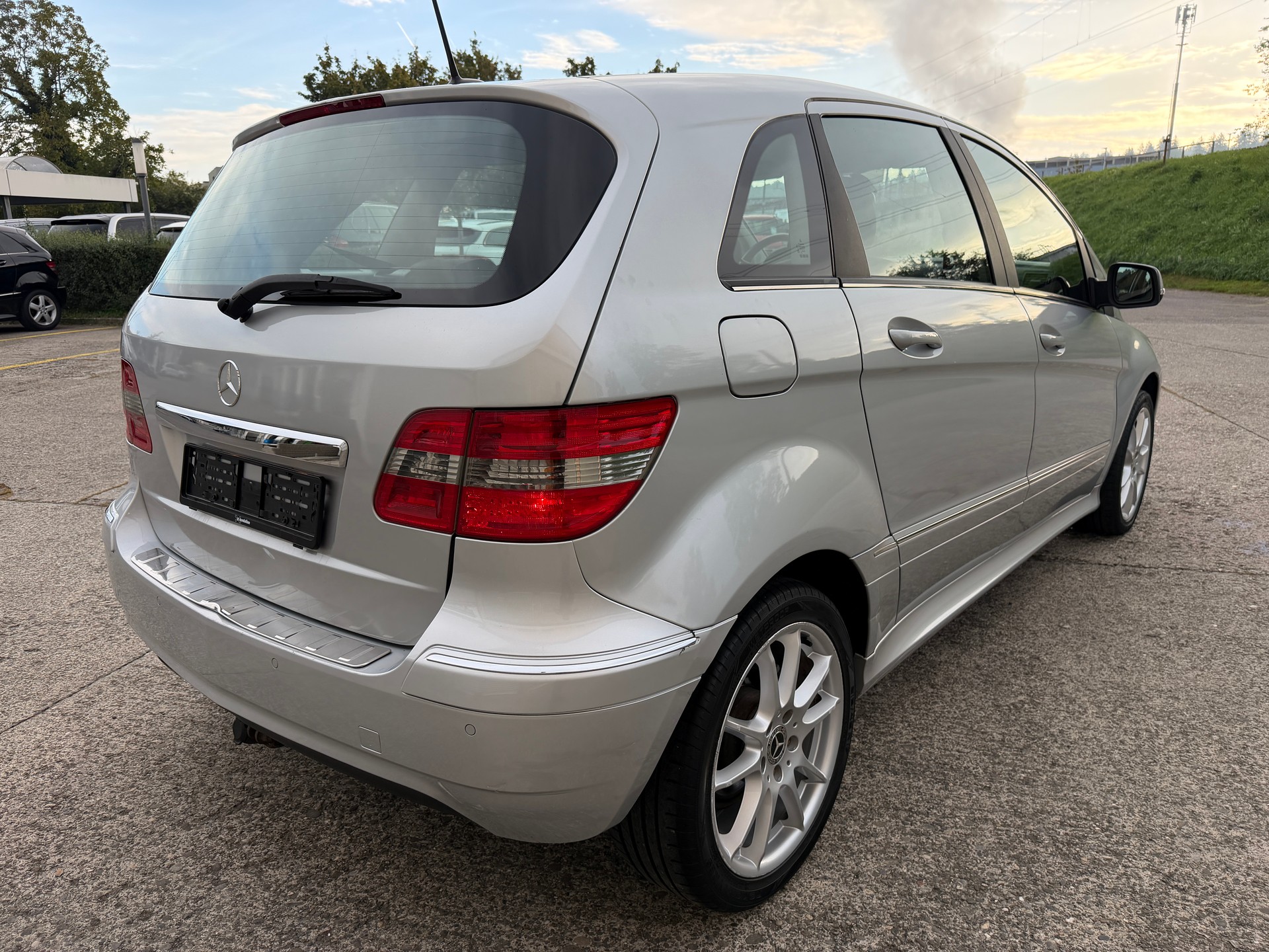 MERCEDES-BENZ B 180 (170) Autotronic-showroom-element-3