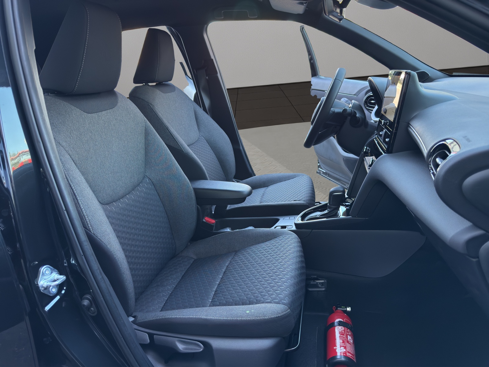 TOYOTA Yaris Cross 1.5 Style 4x2 Hybrid-image-16