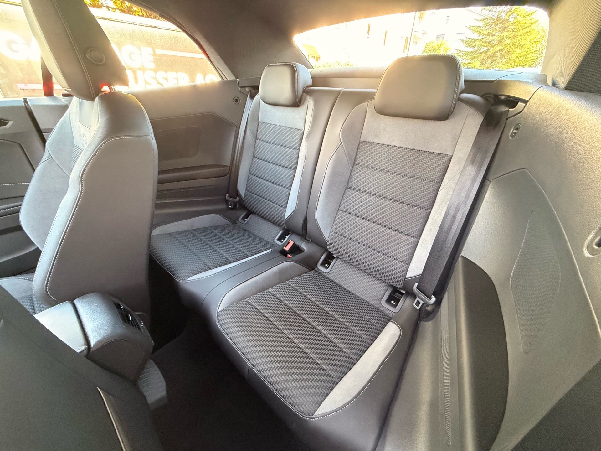 VW T-Roc 1.5 TSI DSG R-LINE *** TOP AUSSTATTUNG ***-image-24