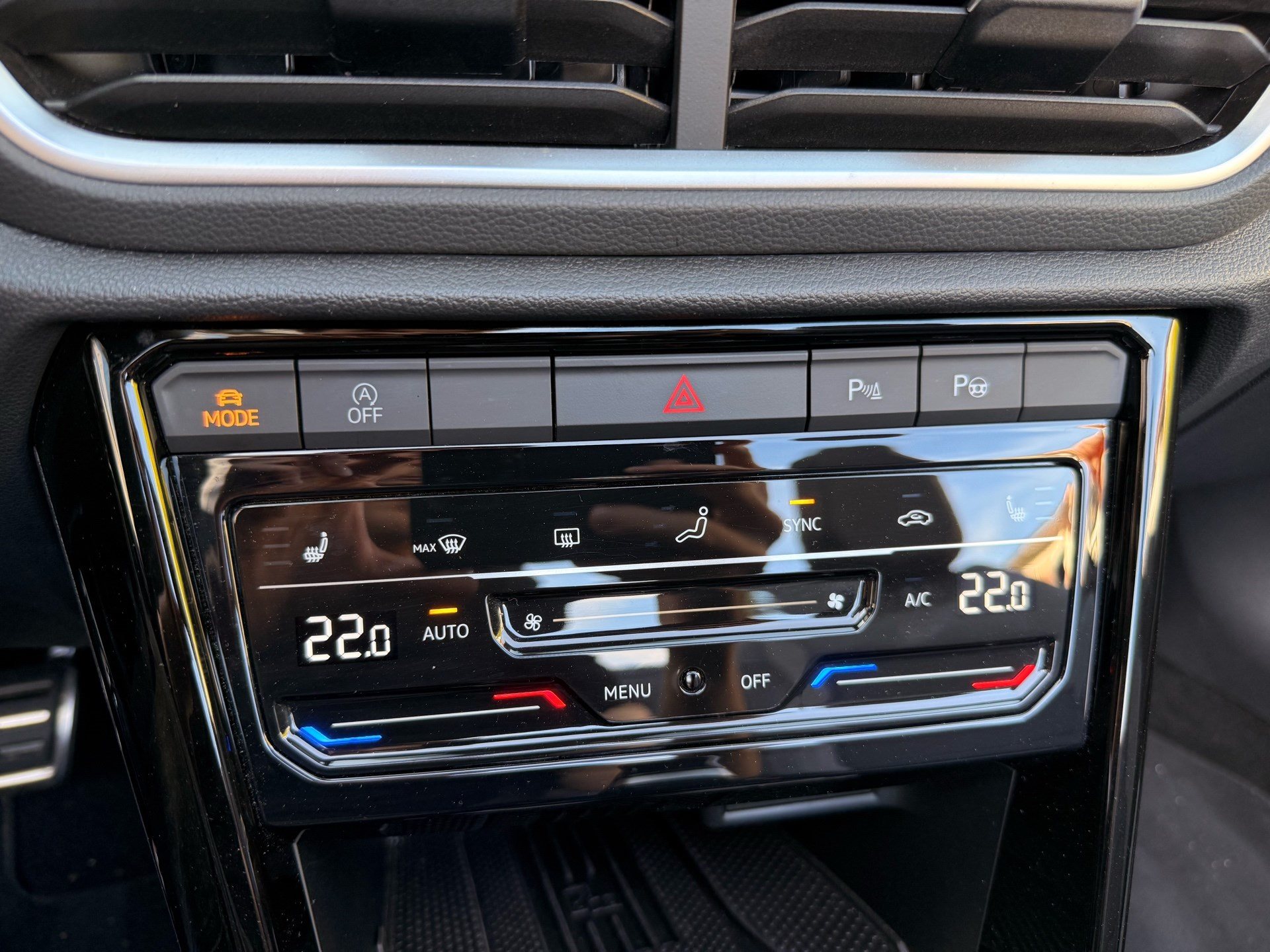 VW T-Roc 1.5 TSI DSG R-LINE *** TOP AUSSTATTUNG ***-image-18