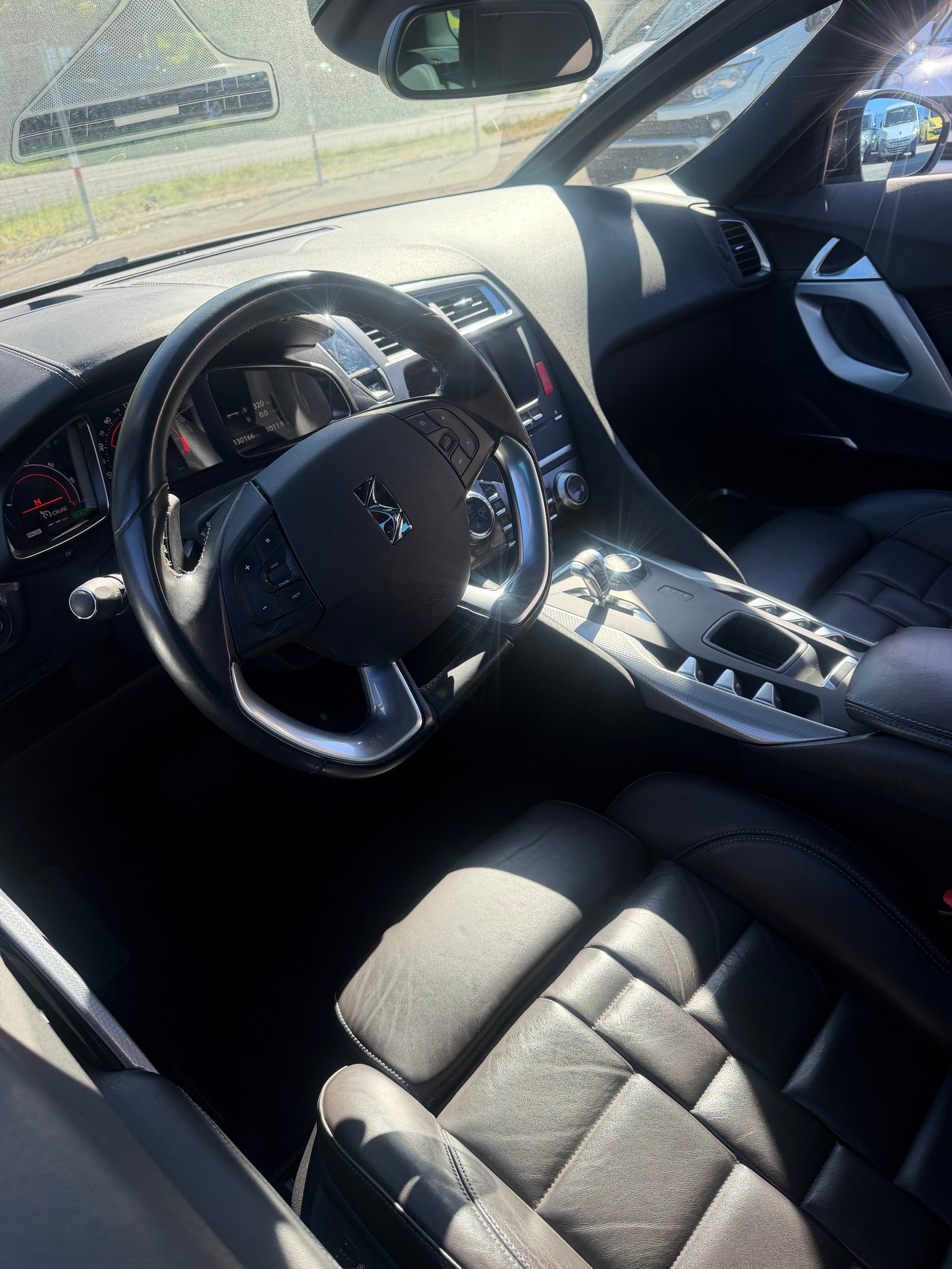 DS AUTOMOBILES DS 5 HYbrid4 200 SO Chic EGS6-image-9