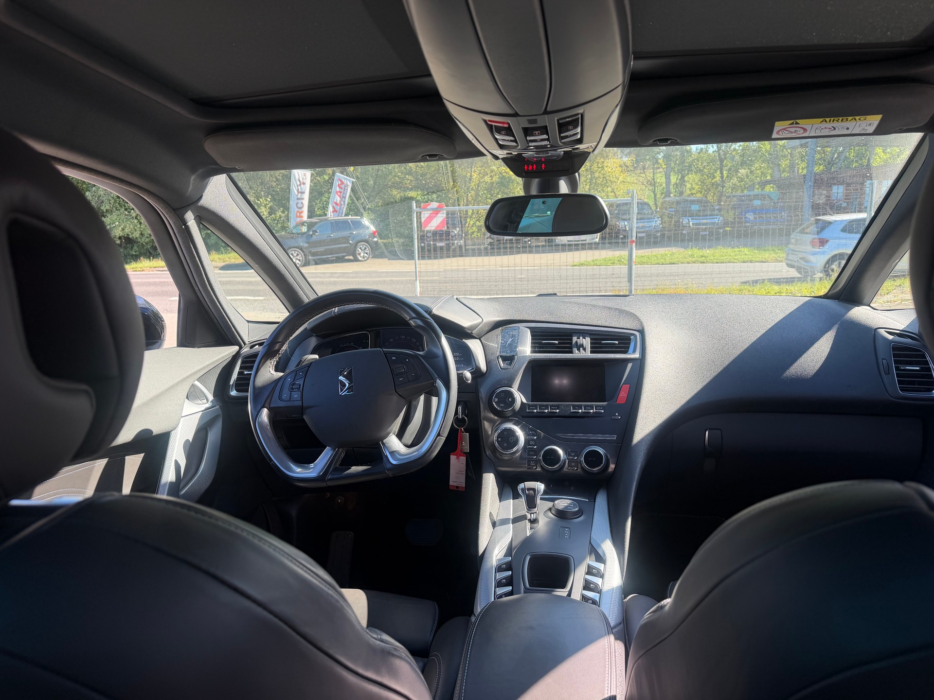 DS AUTOMOBILES DS 5 HYbrid4 200 SO Chic EGS6-image-2