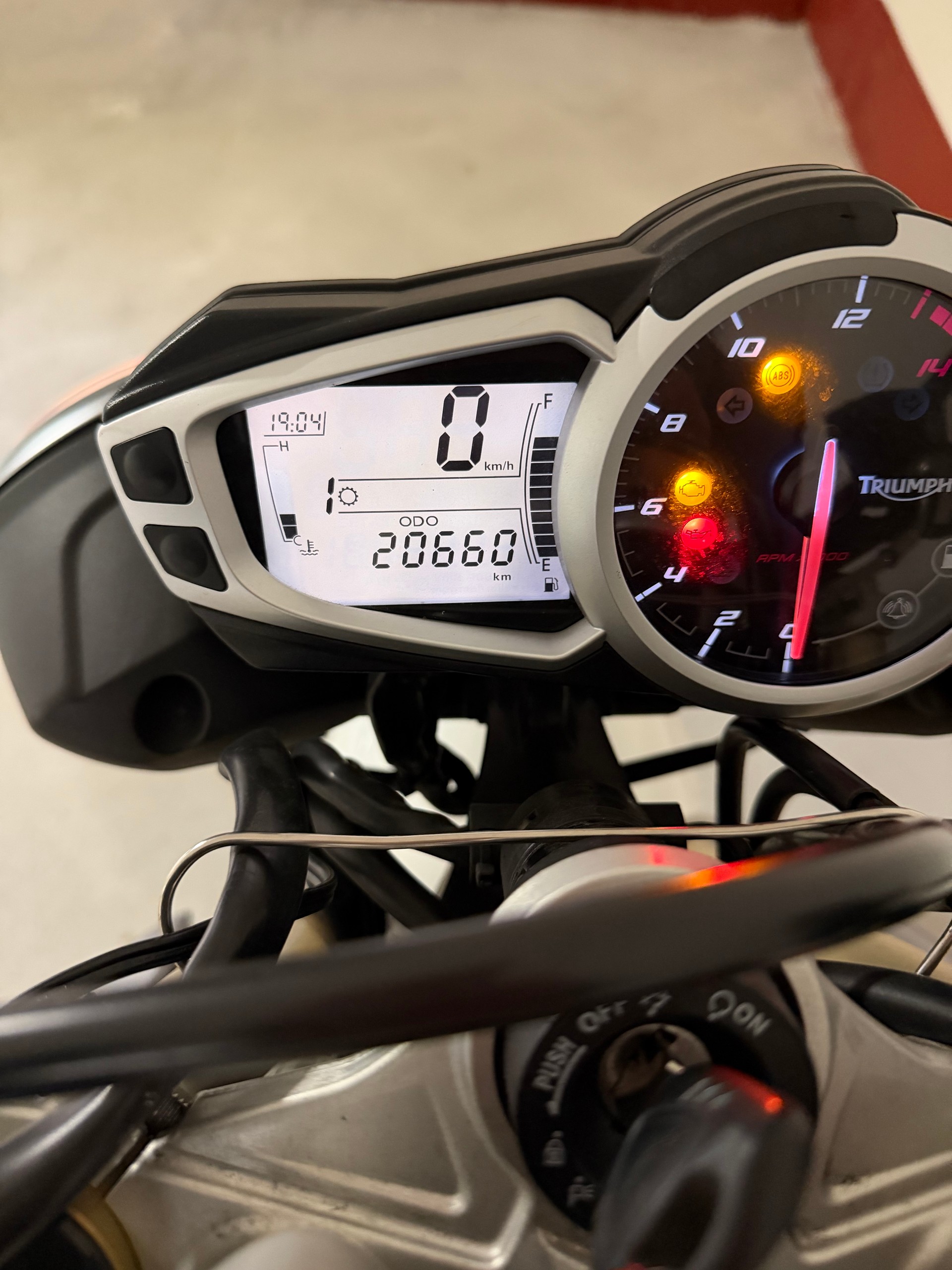 TRIUMPH Street Triple 675 ABS-image-3