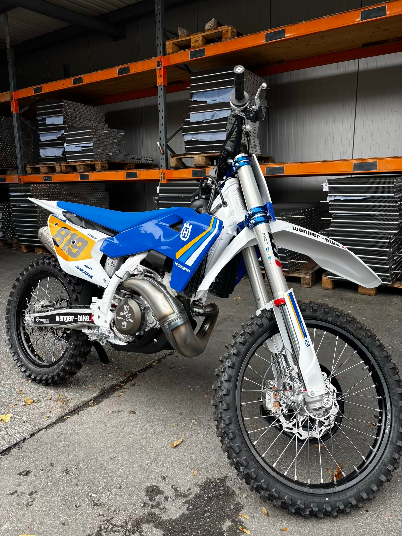 HUSQVARNA TC300 Heritage-image-3