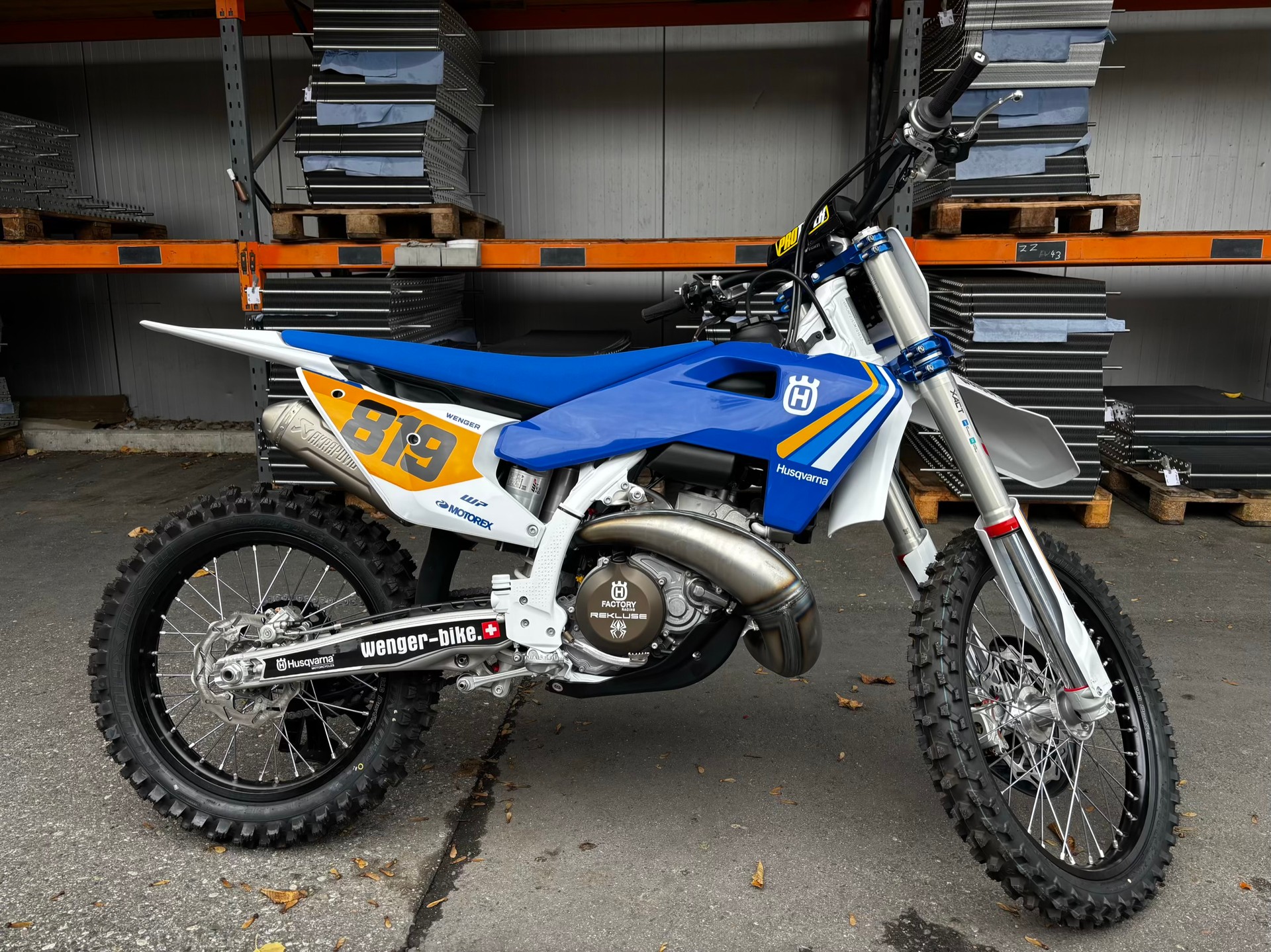 HUSQVARNA TC300 Heritage-image-1