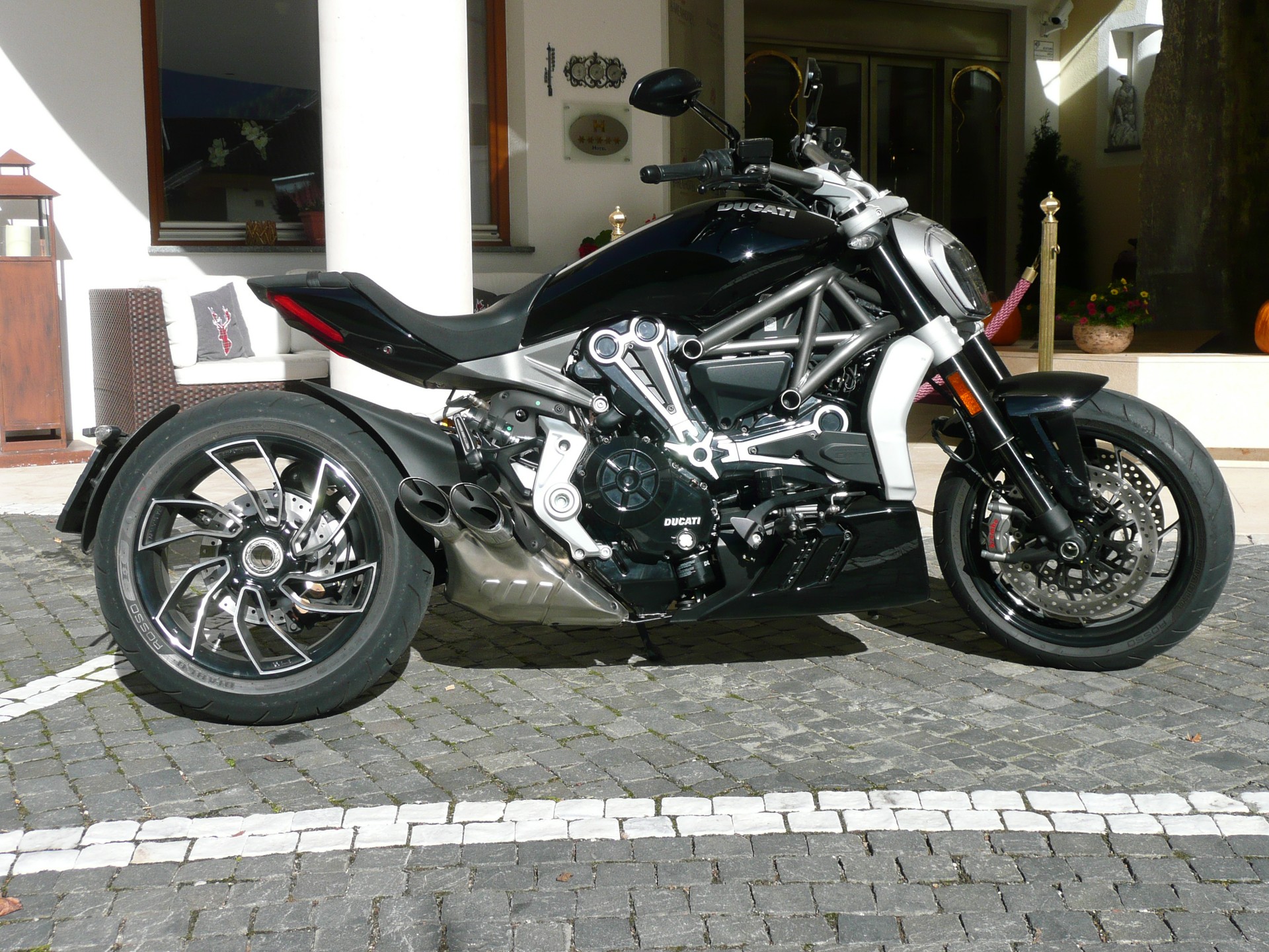 DUCATI XDiavel 1260 S-image-0