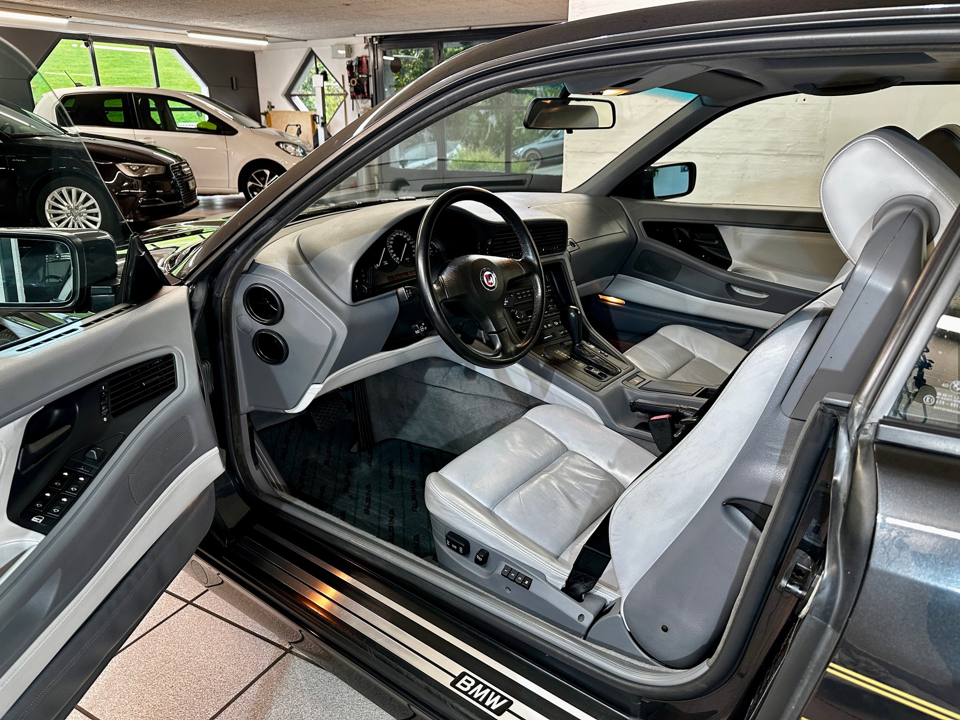BMW ALPINA 850i A-image-15