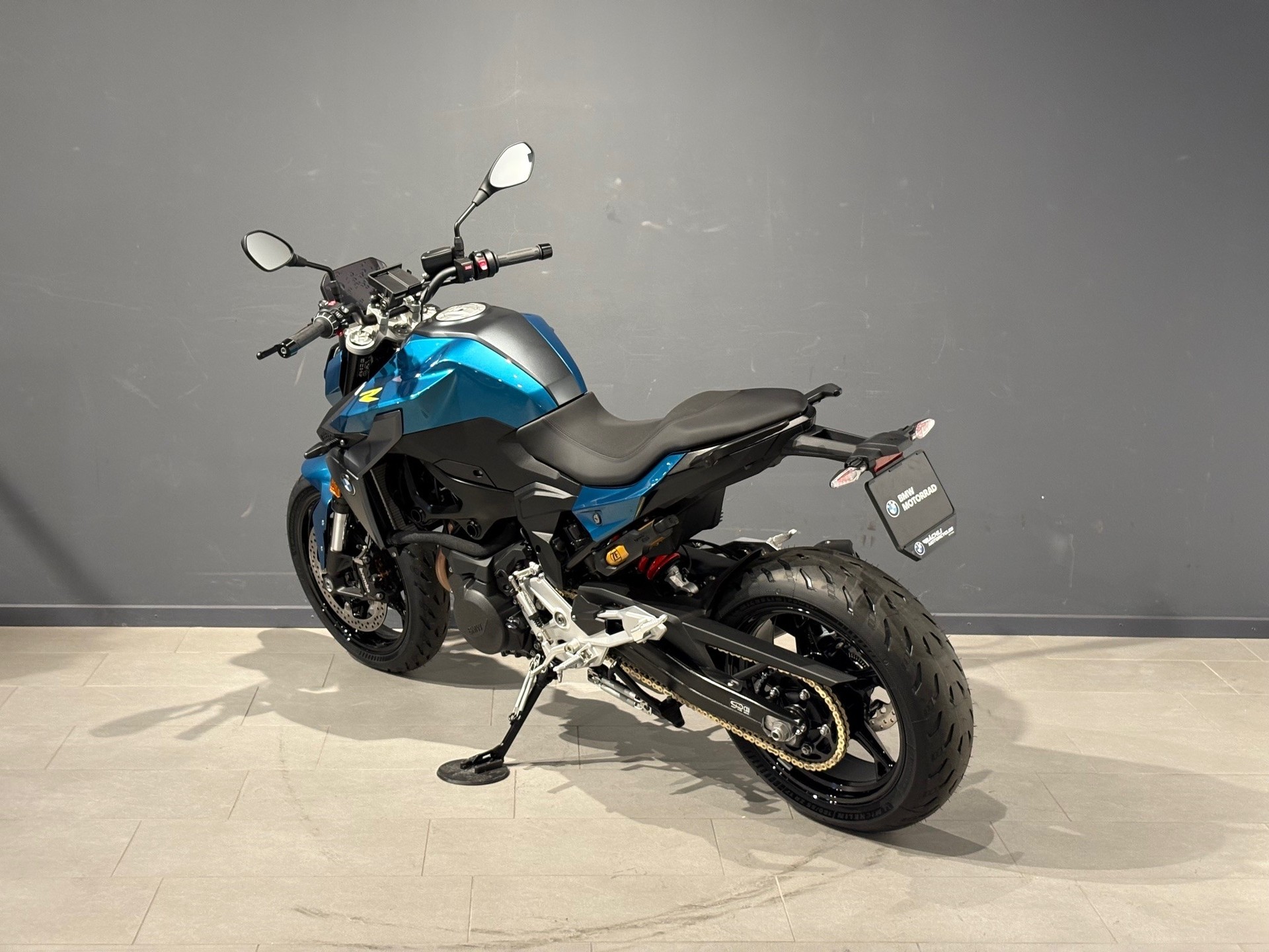 BMW F 900 R-image-4