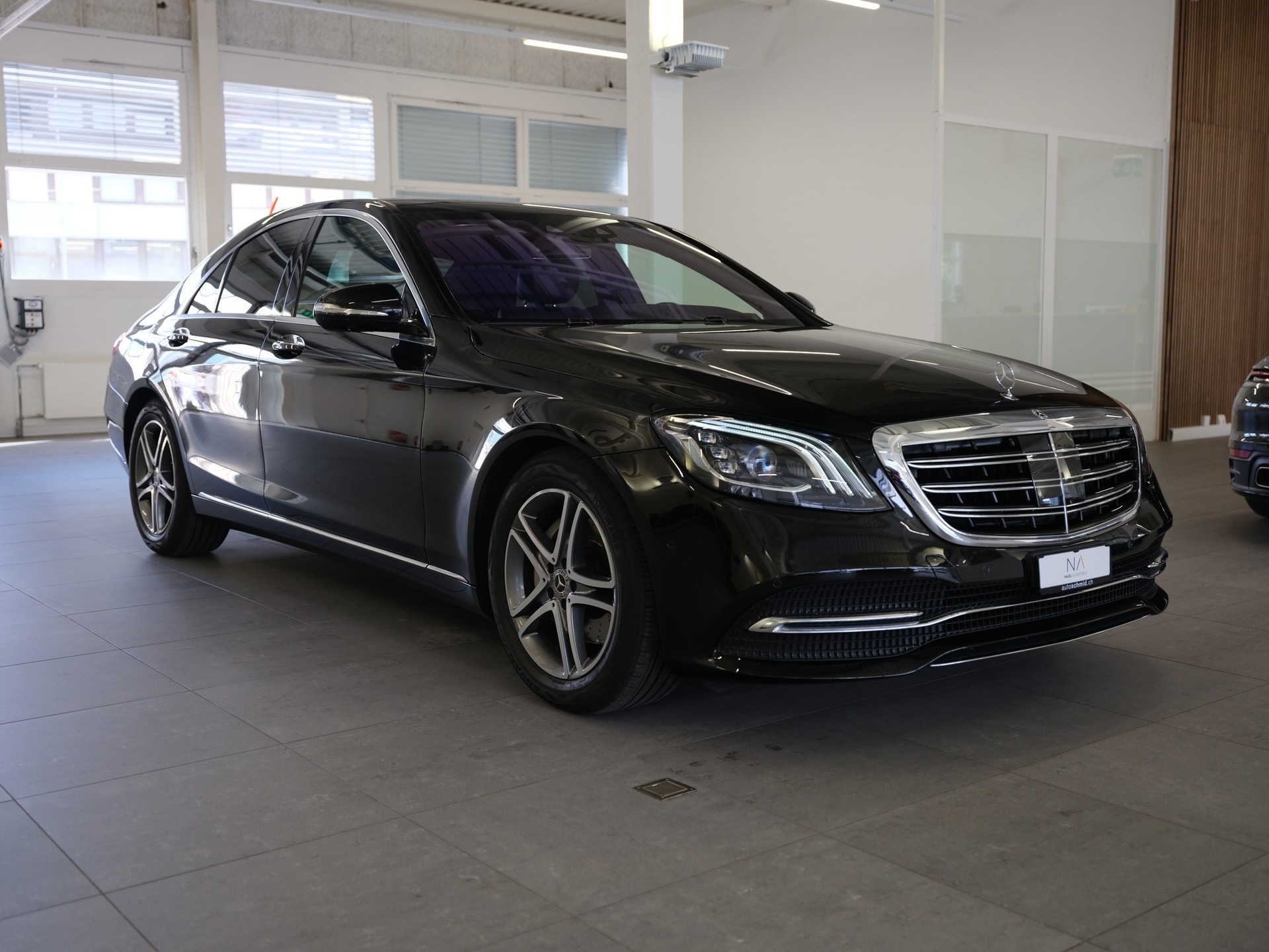 MERCEDES-BENZ S 350 d 4Matic 9G-Tronic-showroom-element-1