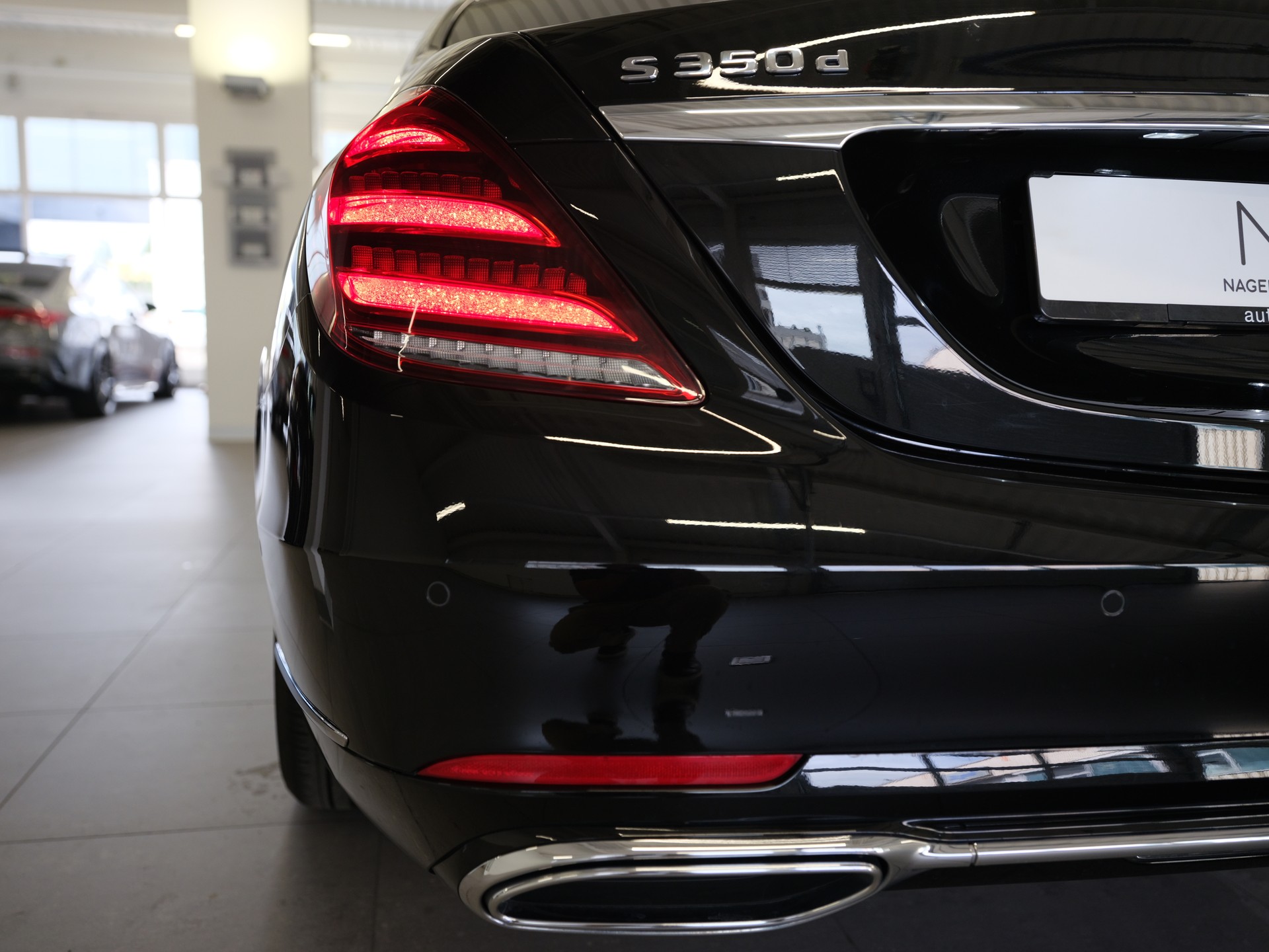 MERCEDES-BENZ S 350 d 4Matic 9G-Tronic-image-12