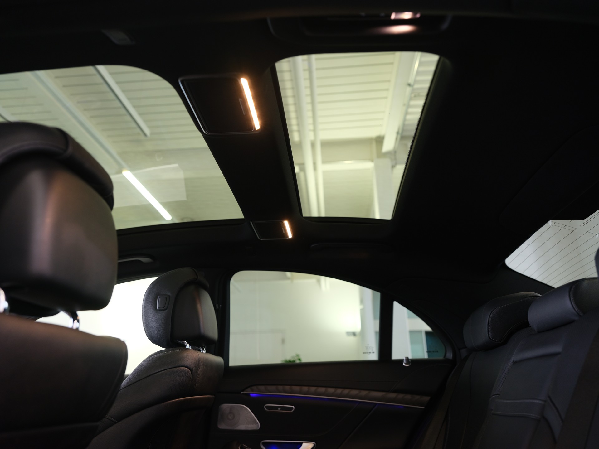 MERCEDES-BENZ S 350 d 4Matic 9G-Tronic-image-24