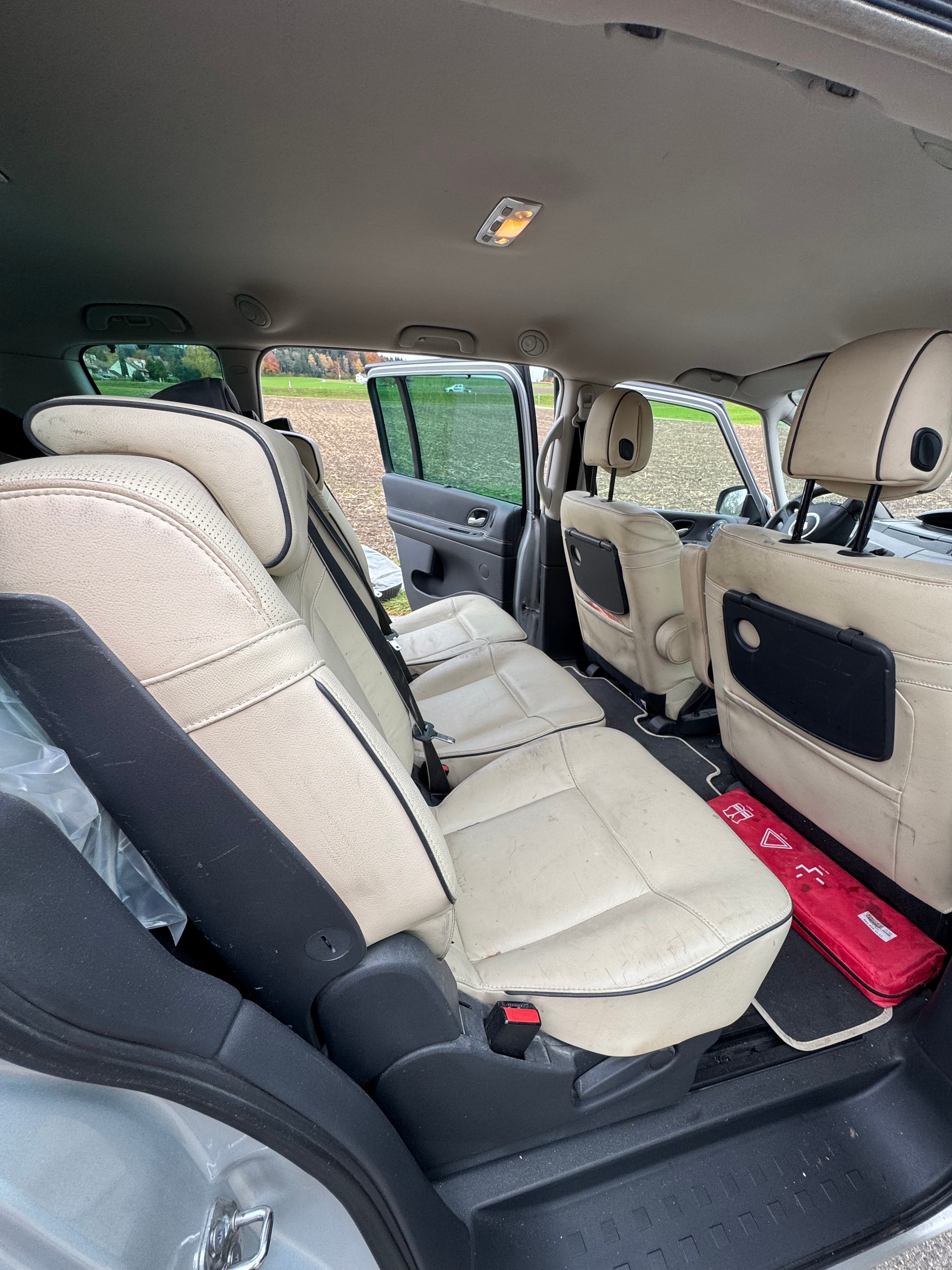 RENAULT Grand Espace 2.0 dCi Dynamique Automatic-image-9