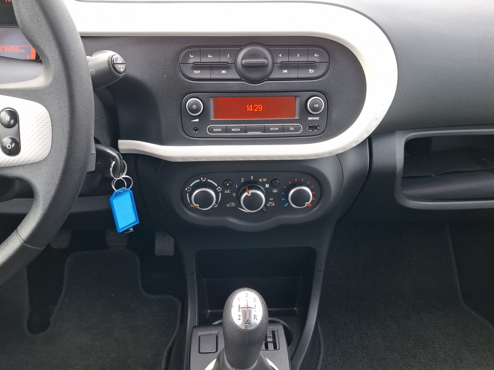 RENAULT Twingo 1.0 Intens-image-10
