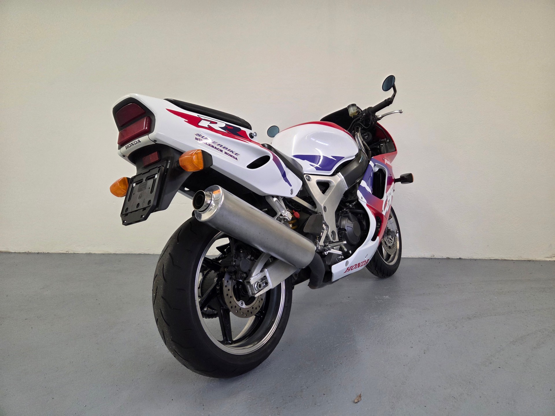 HONDA CBR 900 RR N/P Fireblade-image-2