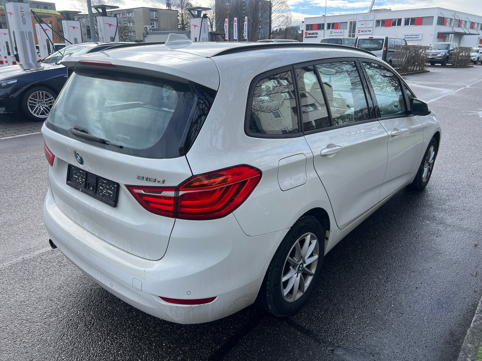 BMW 216d Gran Tourer Steptronic-image-4