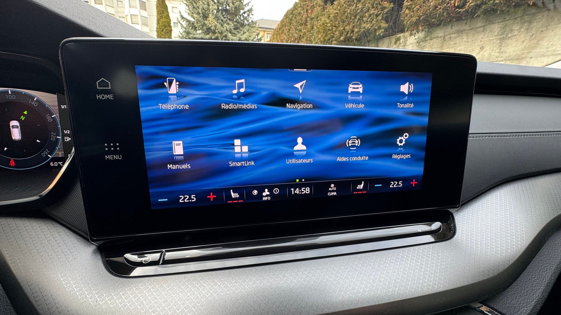 SKODA Octavia Combi 2.0 TDI DSG Ambition 4x4-image-22