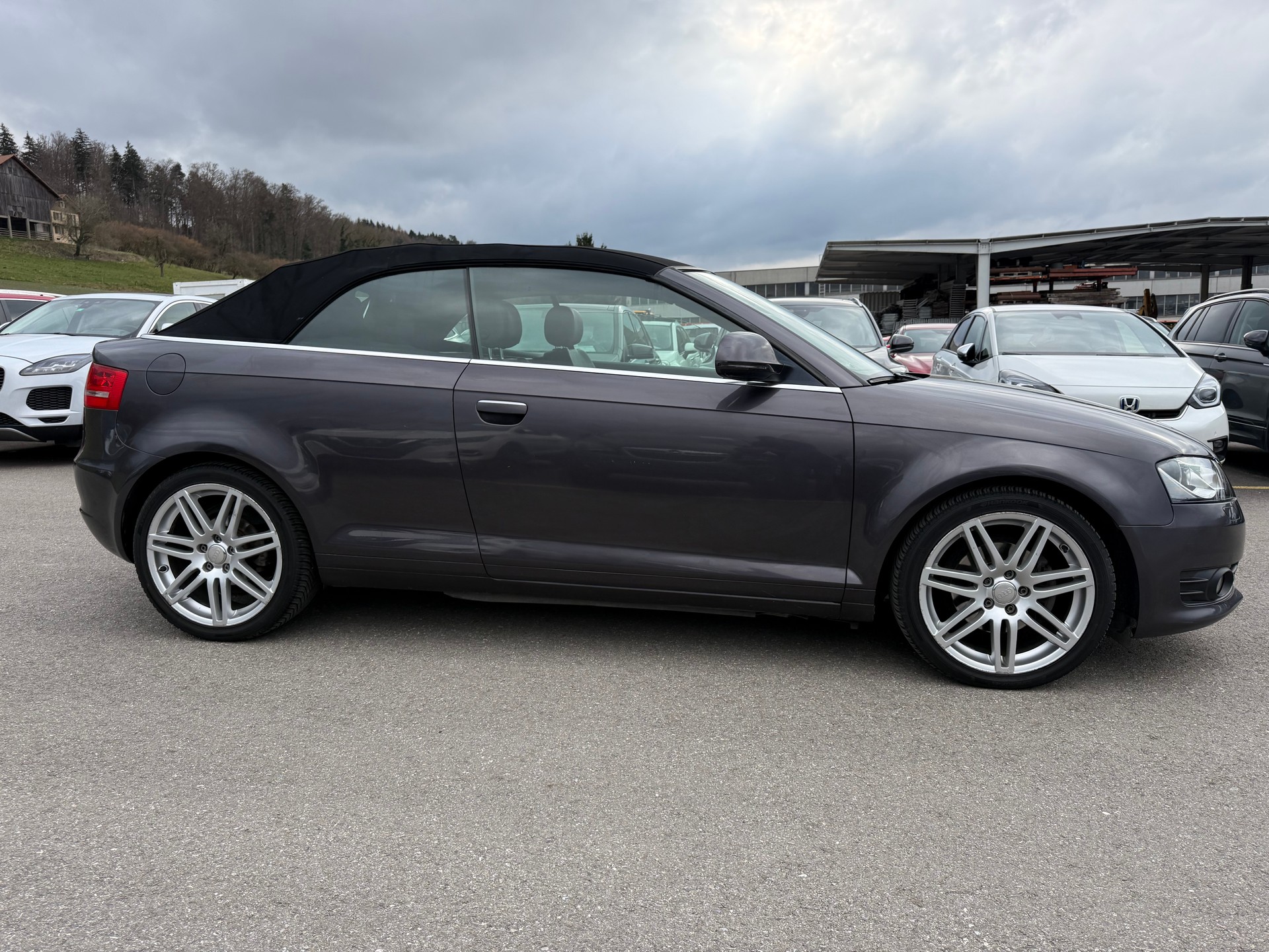 AUDI A3 Cabriolet 1.8 TFSI Ambition S-tronic-image-5