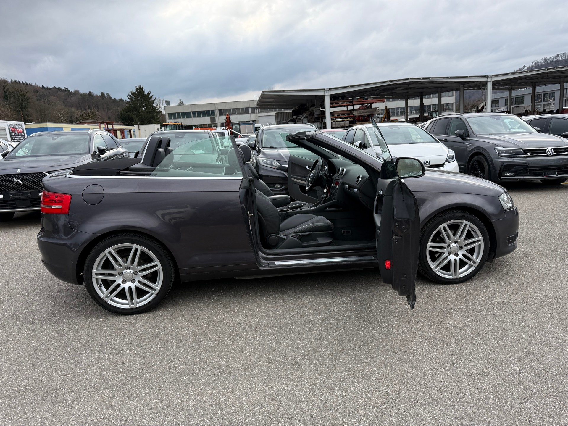 AUDI A3 Cabriolet 1.8 TFSI Ambition S-tronic-image-1