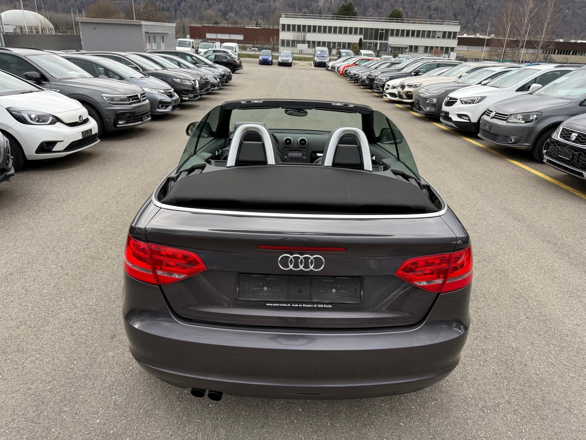 AUDI A3 Cabriolet 1.8 TFSI Ambition S-tronic-image-15