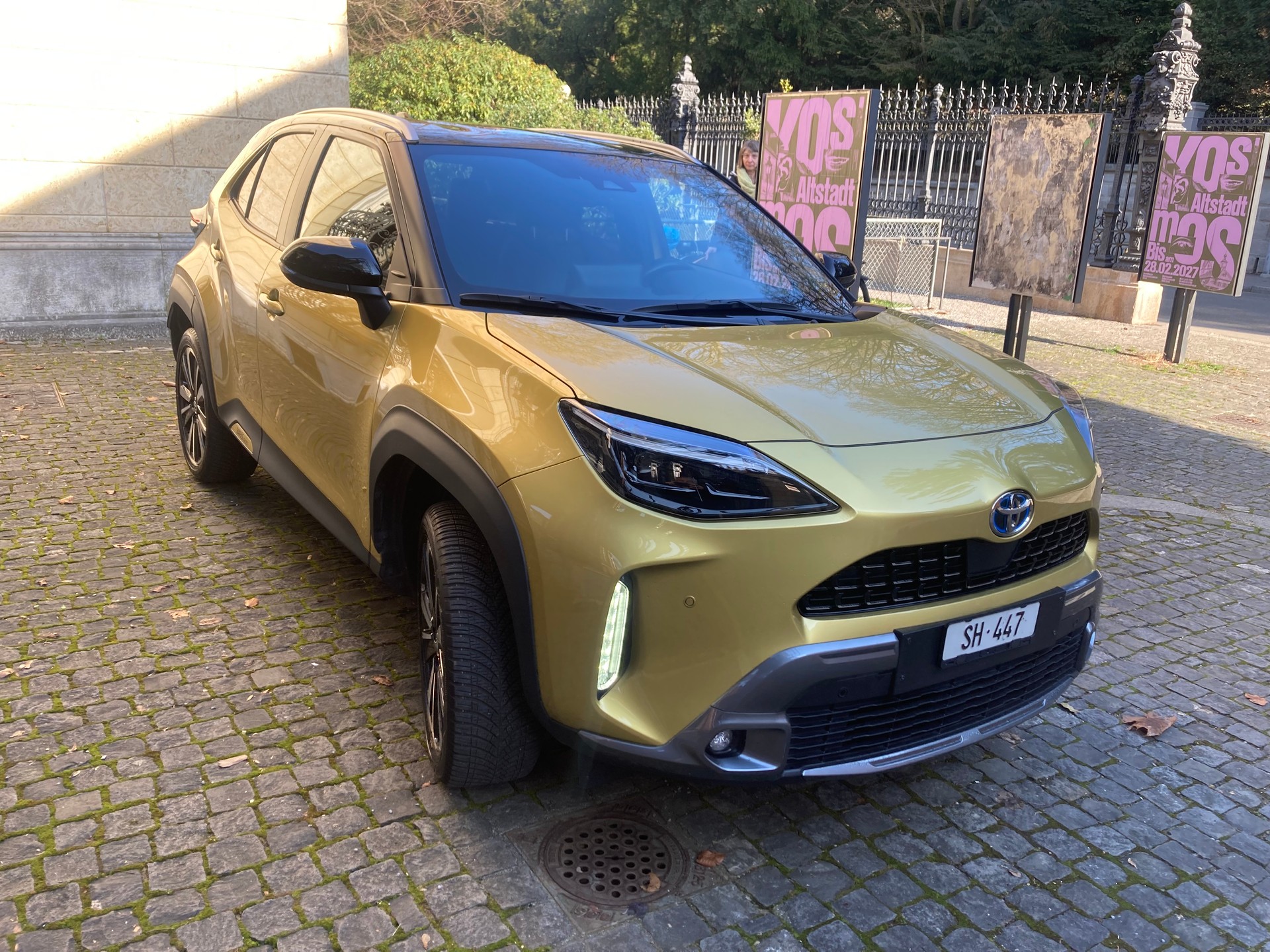 TOYOTA Yaris Cross 1.5 Premiere Edition e-CVT AWDi-image-5