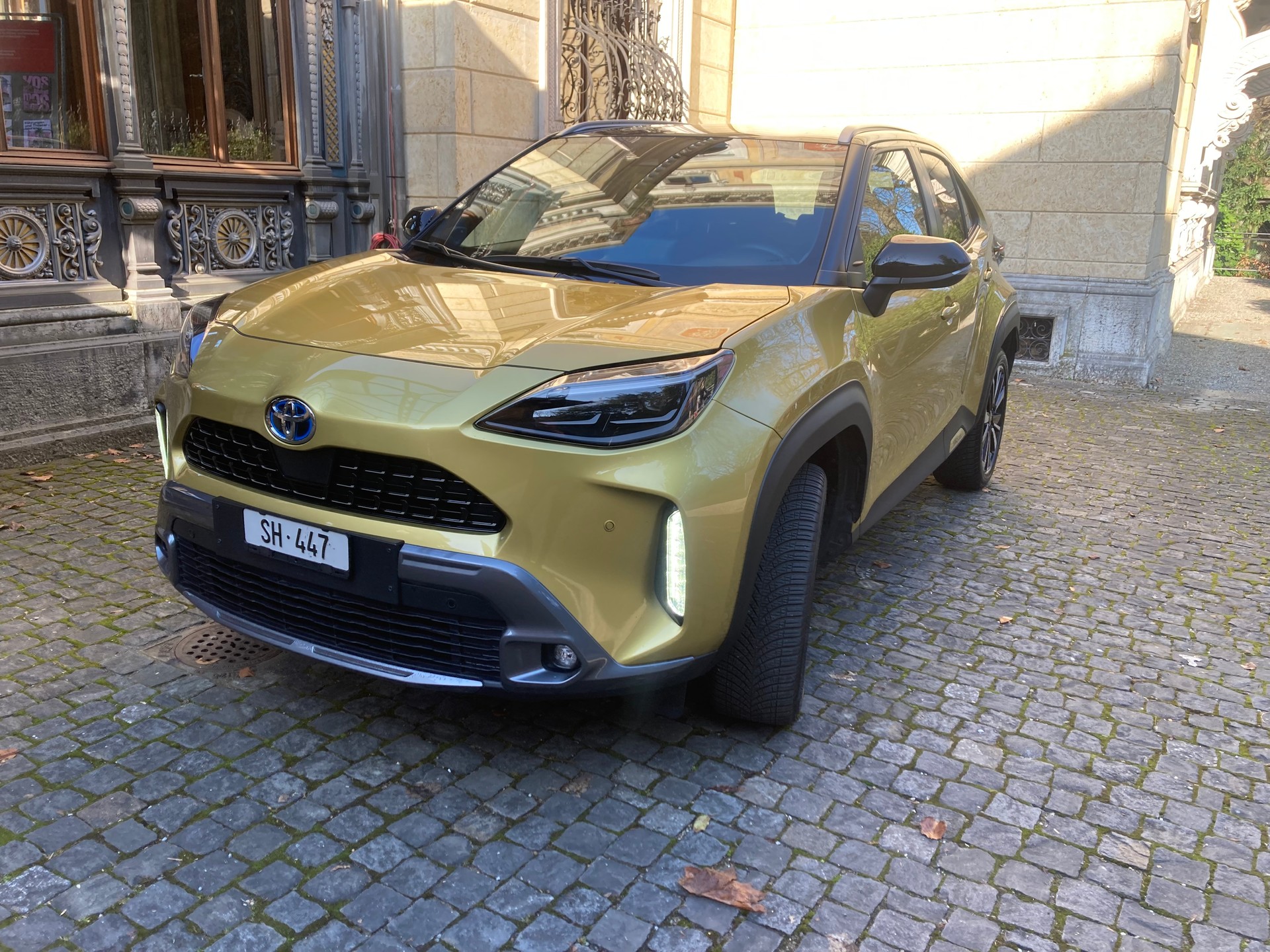 TOYOTA Yaris Cross 1.5 Premiere Edition e-CVT AWDi