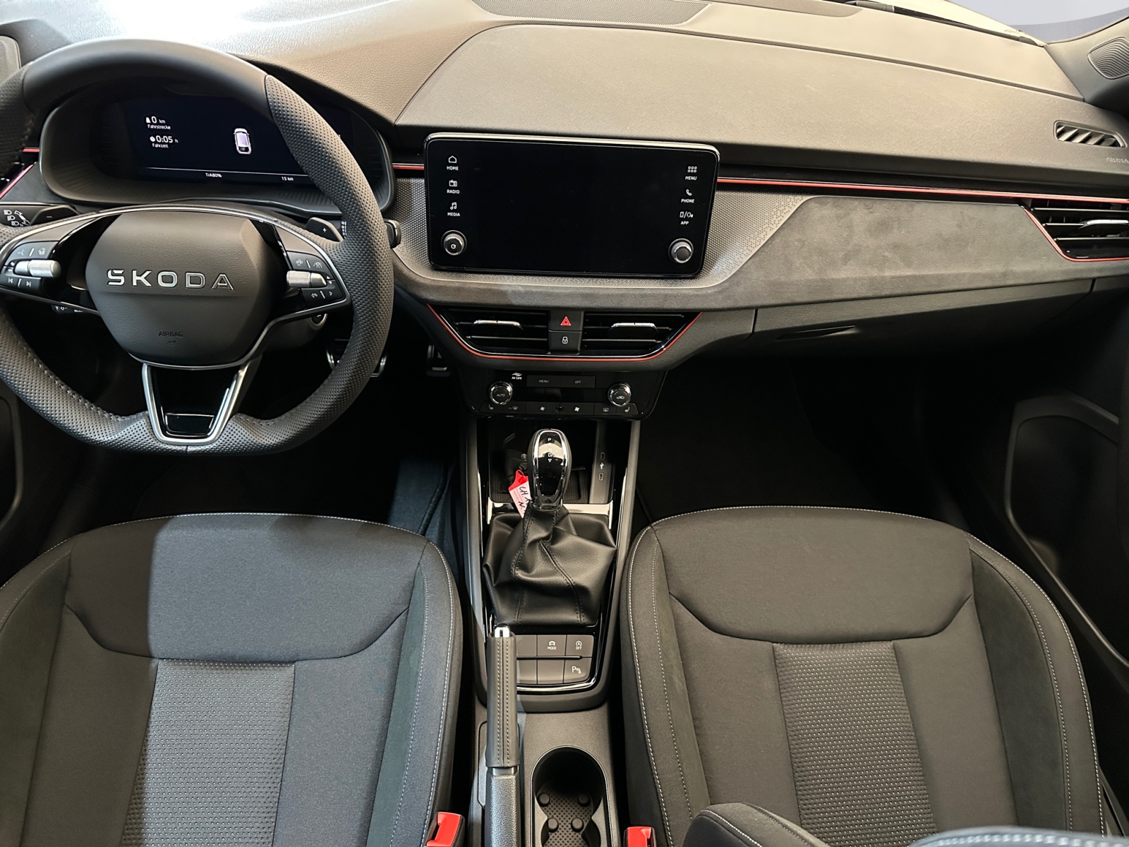 SKODA Scala 1.0 TSI Dynamic DSG-image-9