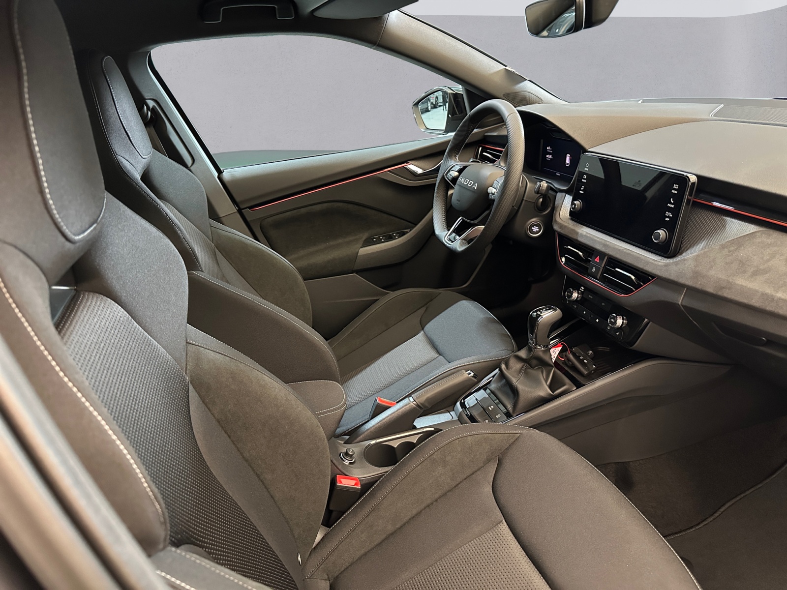SKODA Scala 1.0 TSI Dynamic DSG-image-10