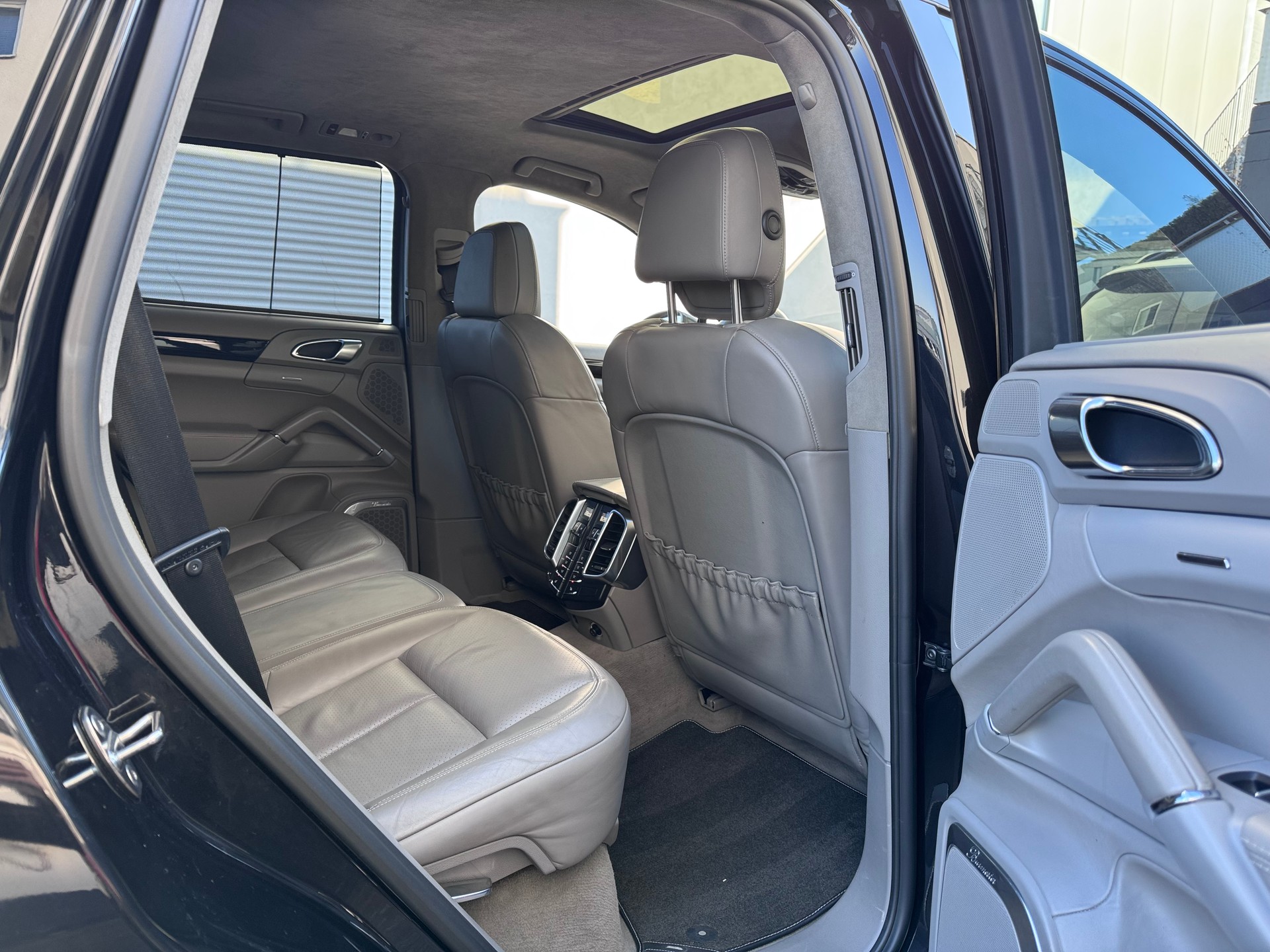 PORSCHE Cayenne Turbo - TechArt 'Magnum'-image-12
