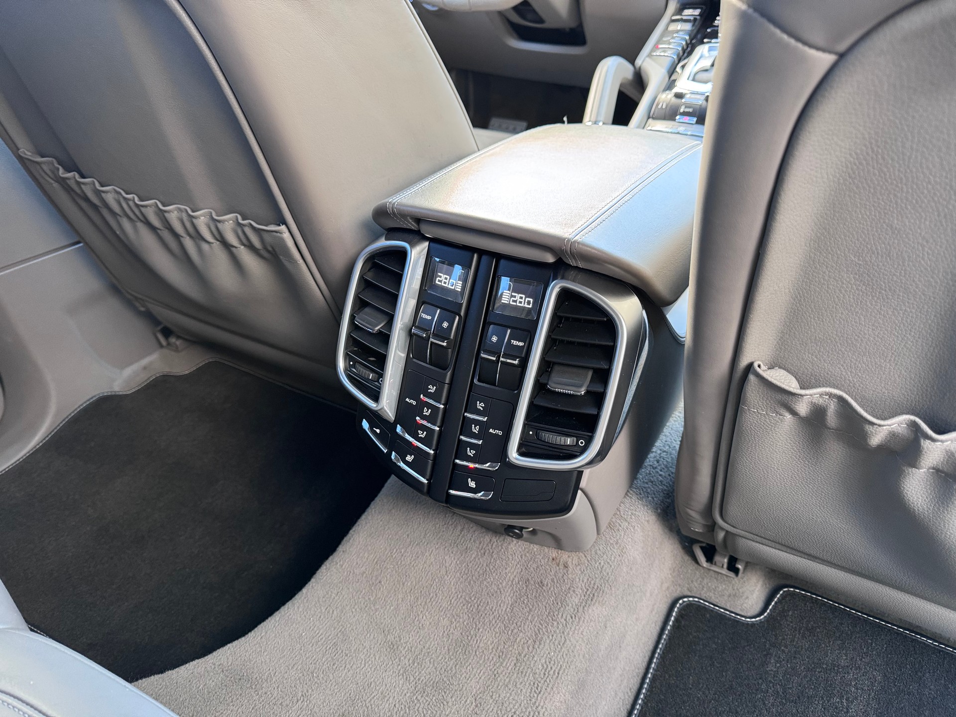 PORSCHE Cayenne Turbo - TechArt 'Magnum'-image-13