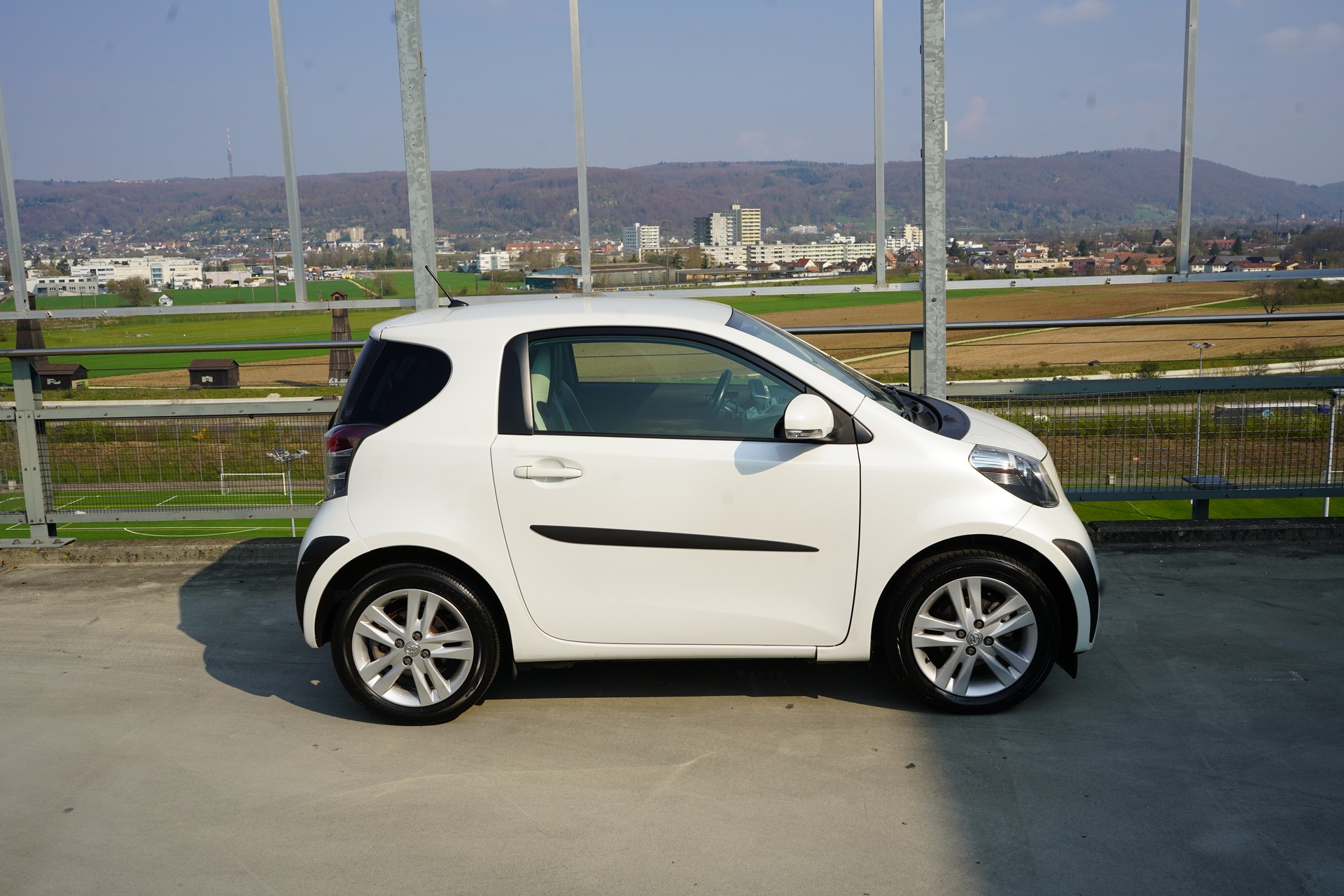 TOYOTA iQ3 1.33 DUAL VVT-i MULTIDRIVE l 98 PS-image-5