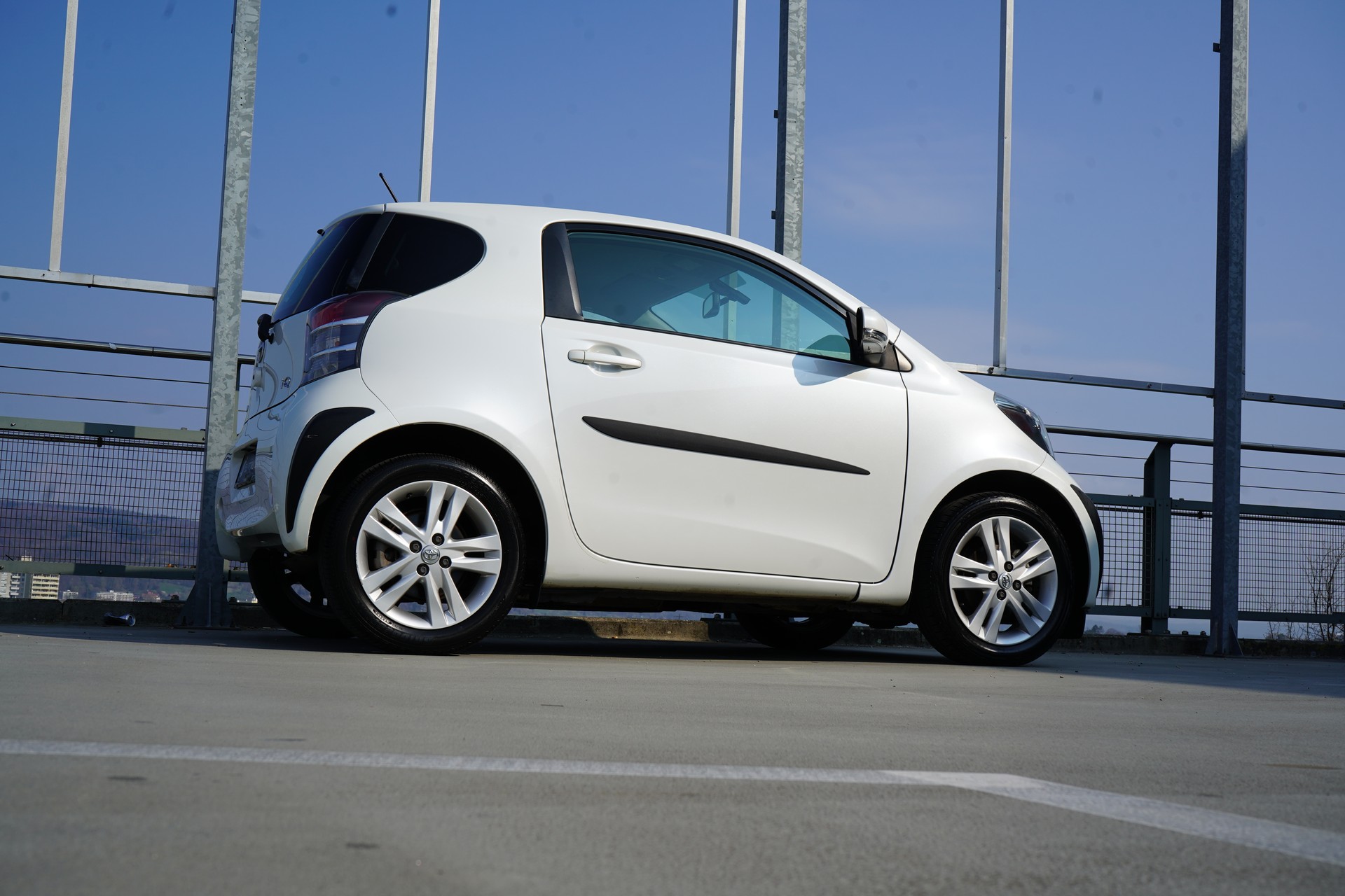 TOYOTA iQ3 1.33 DUAL VVT-i MULTIDRIVE l 98 PS-image-9