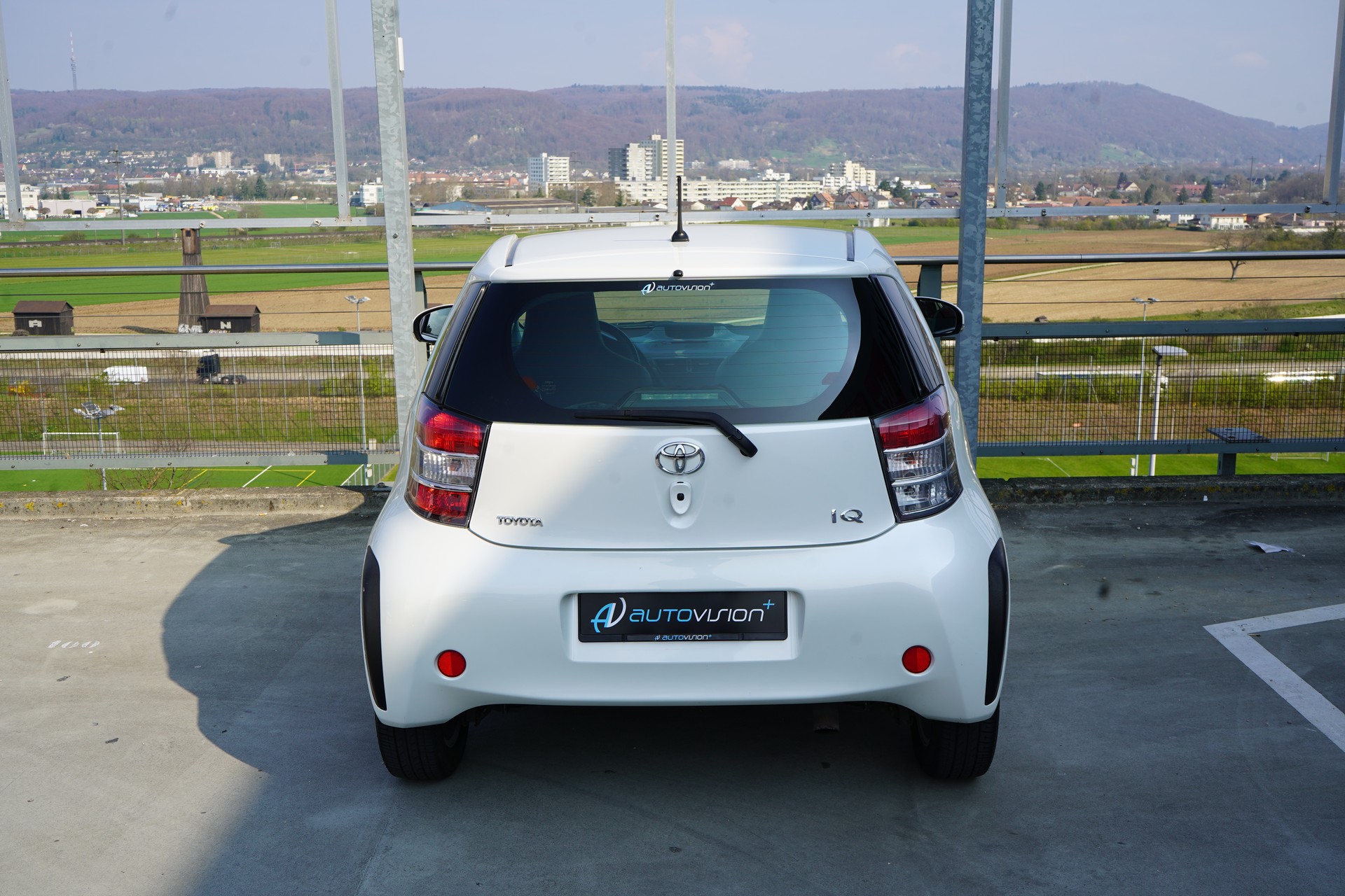 TOYOTA iQ3 1.33 DUAL VVT-i MULTIDRIVE l 98 PS-image-16