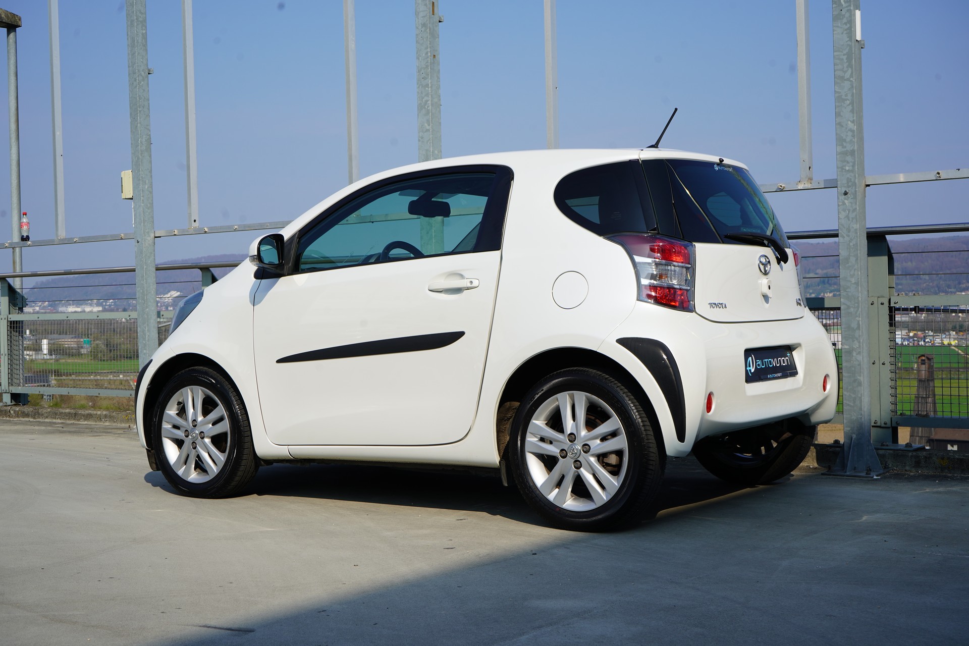 TOYOTA iQ3 1.33 DUAL VVT-i MULTIDRIVE l 98 PS-image-10
