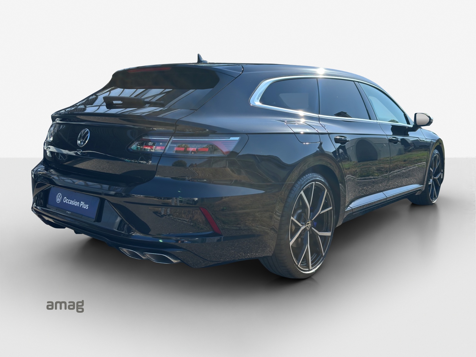 VW Arteon SB 2.0 TSI R 4Motion DSG-image-4