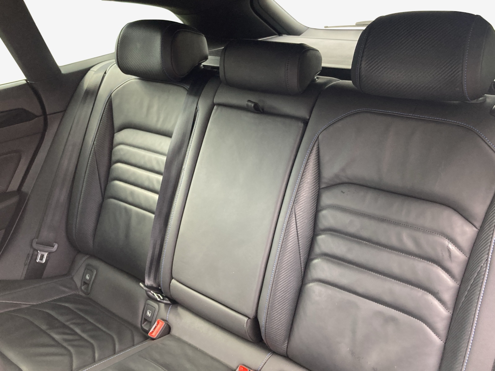 VW Arteon SB 2.0 TSI R 4Motion DSG-image-11