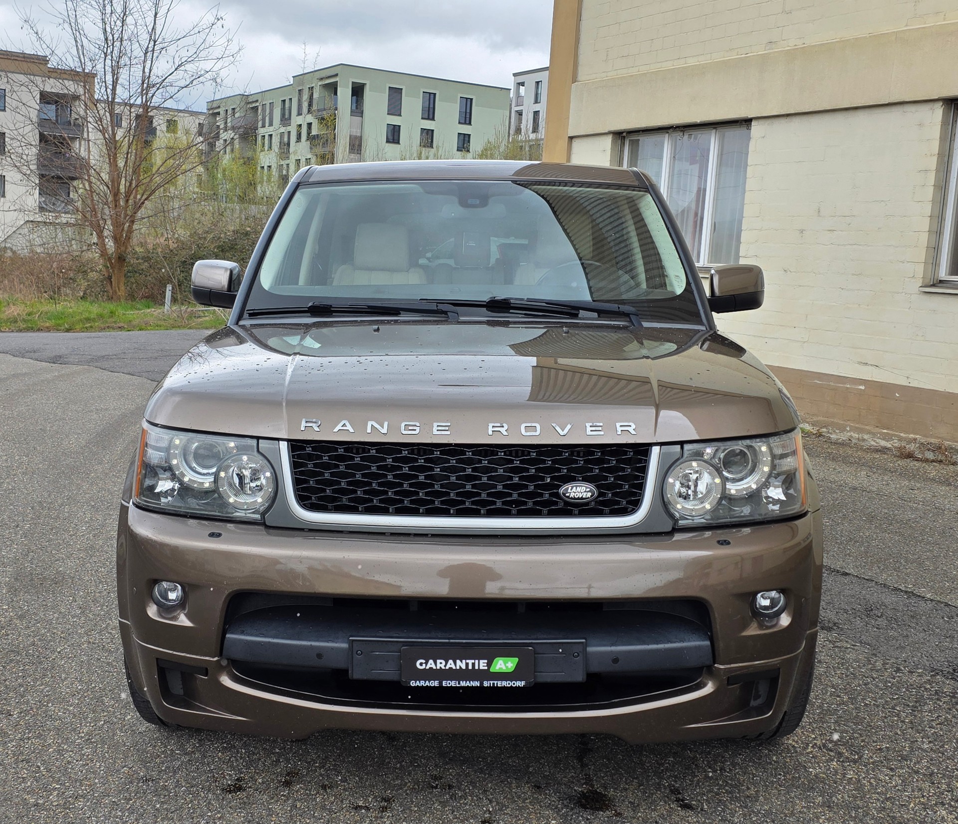 LAND ROVER 3.0 SDV6 / Silverstone Limited Edition-image-1