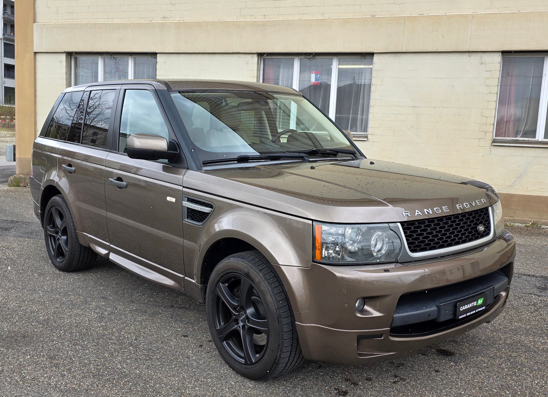 LAND ROVER 3.0 SDV6 / Silverstone Limited Edition-image-2