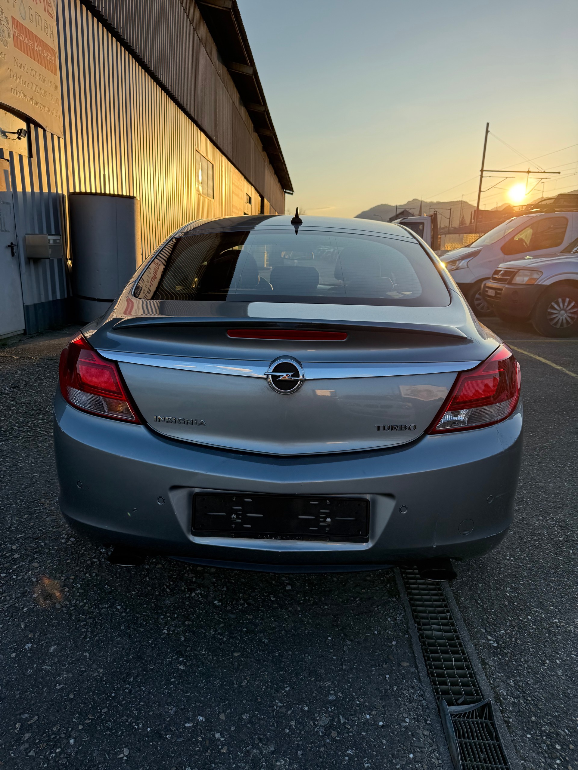 OPEL Insignia 2.0 Turbo Sport Automatic-image-3