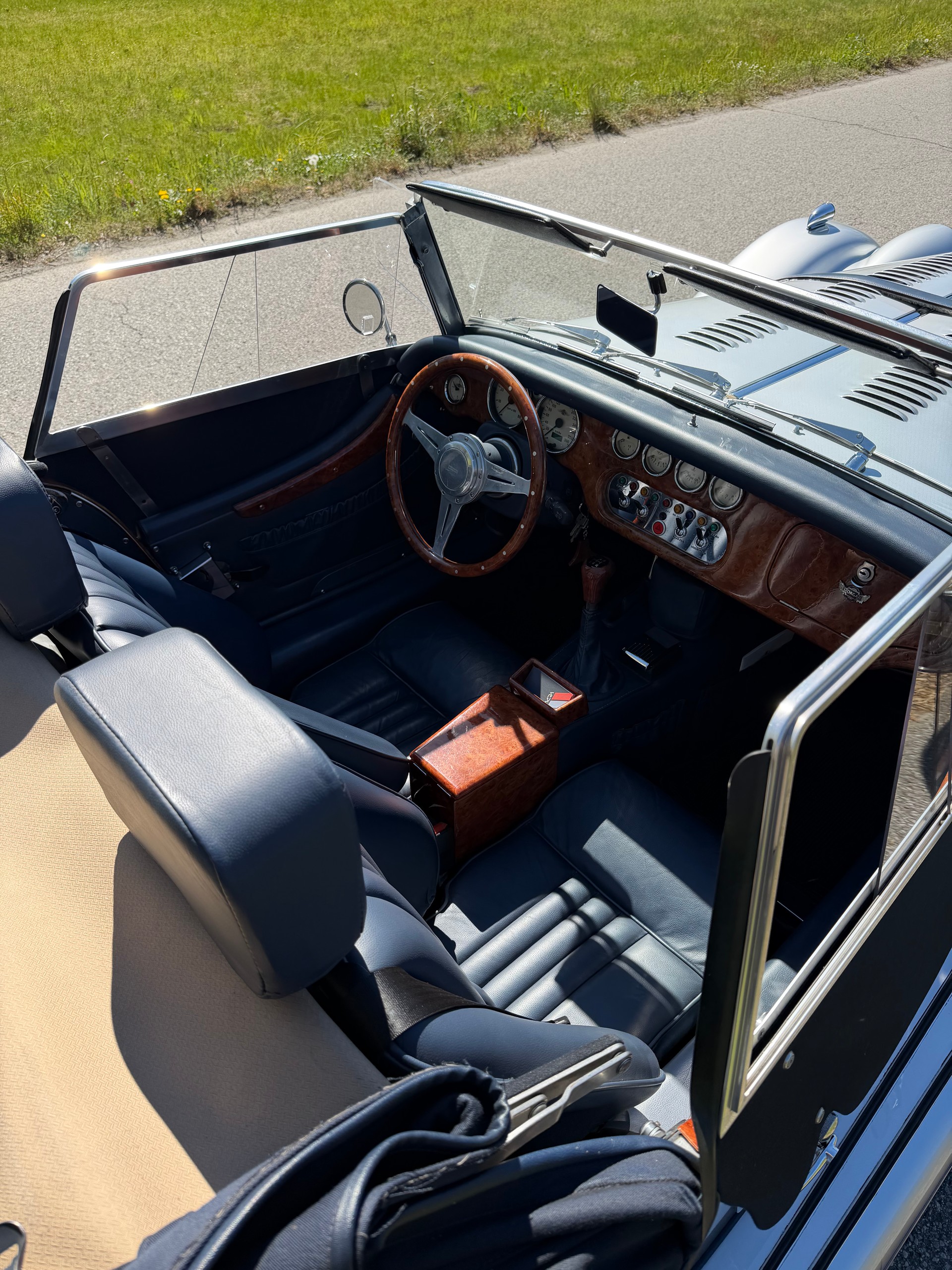 MORGAN PLUS 4-image-4