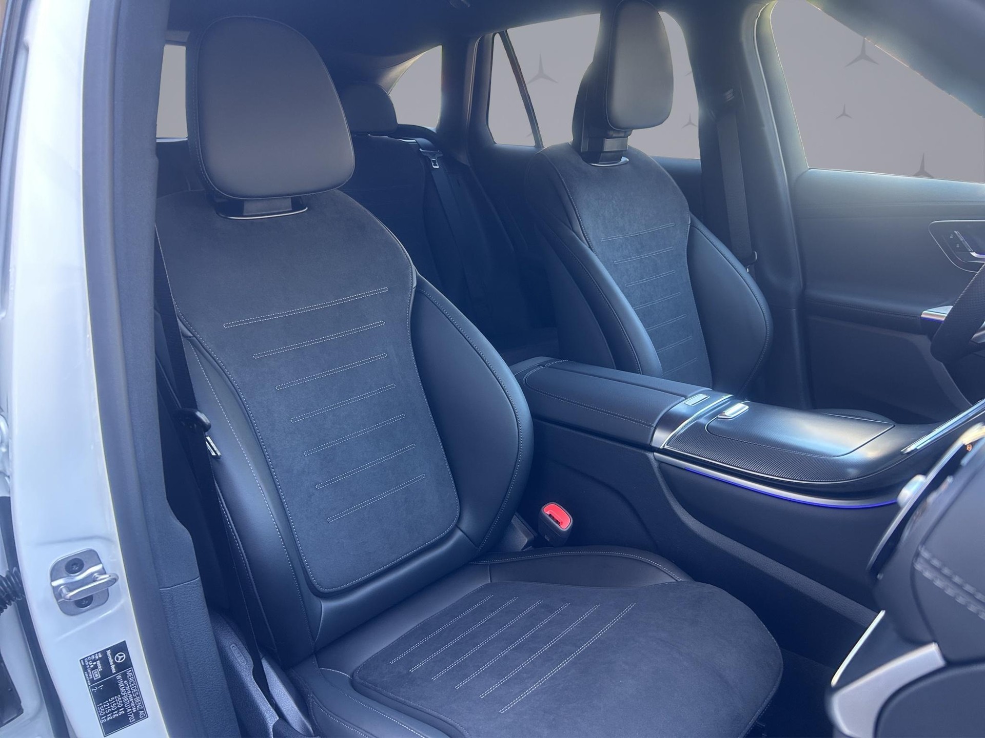 MERCEDES-BENZ GLC 220 d AMG Line 4matic-image-15