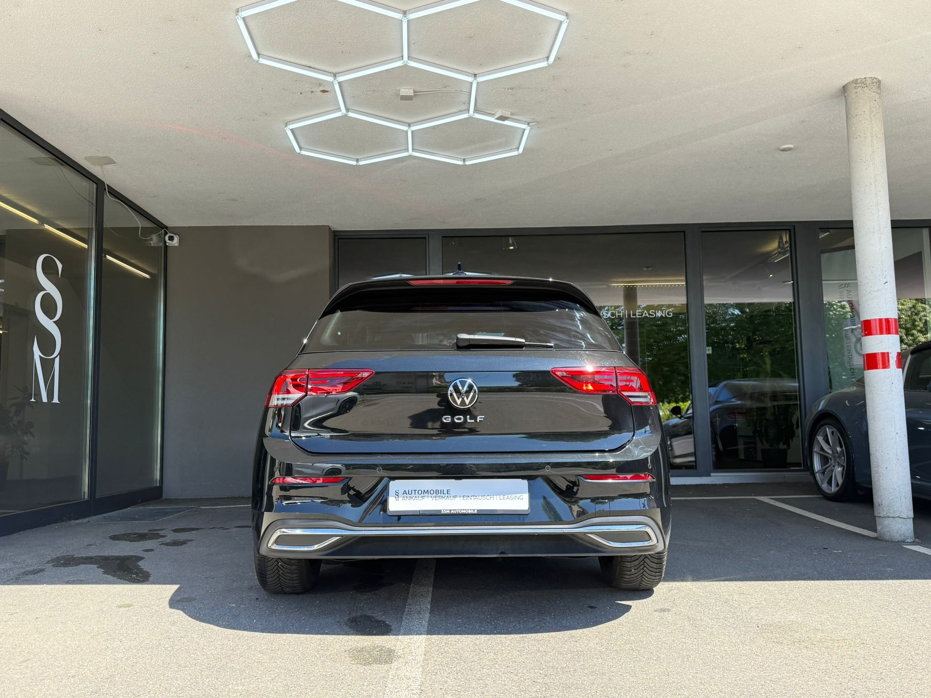 VW Golf 2.0 TDI Life DSG 4Motion-image-6