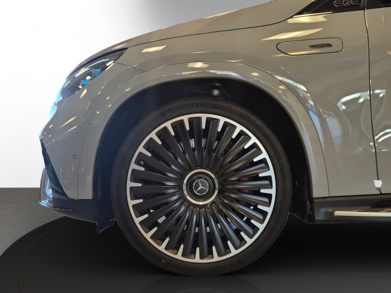 MERCEDES-BENZ EQE SUV AMG 43 4 Matic Executive Edition-image-6