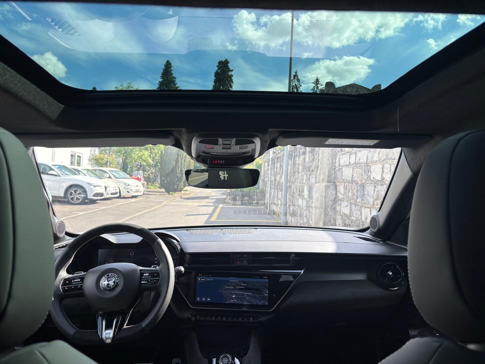 ALFA ROMEO Junior 1.2 48V Hybrid Q4 Sport Speciale-image-12
