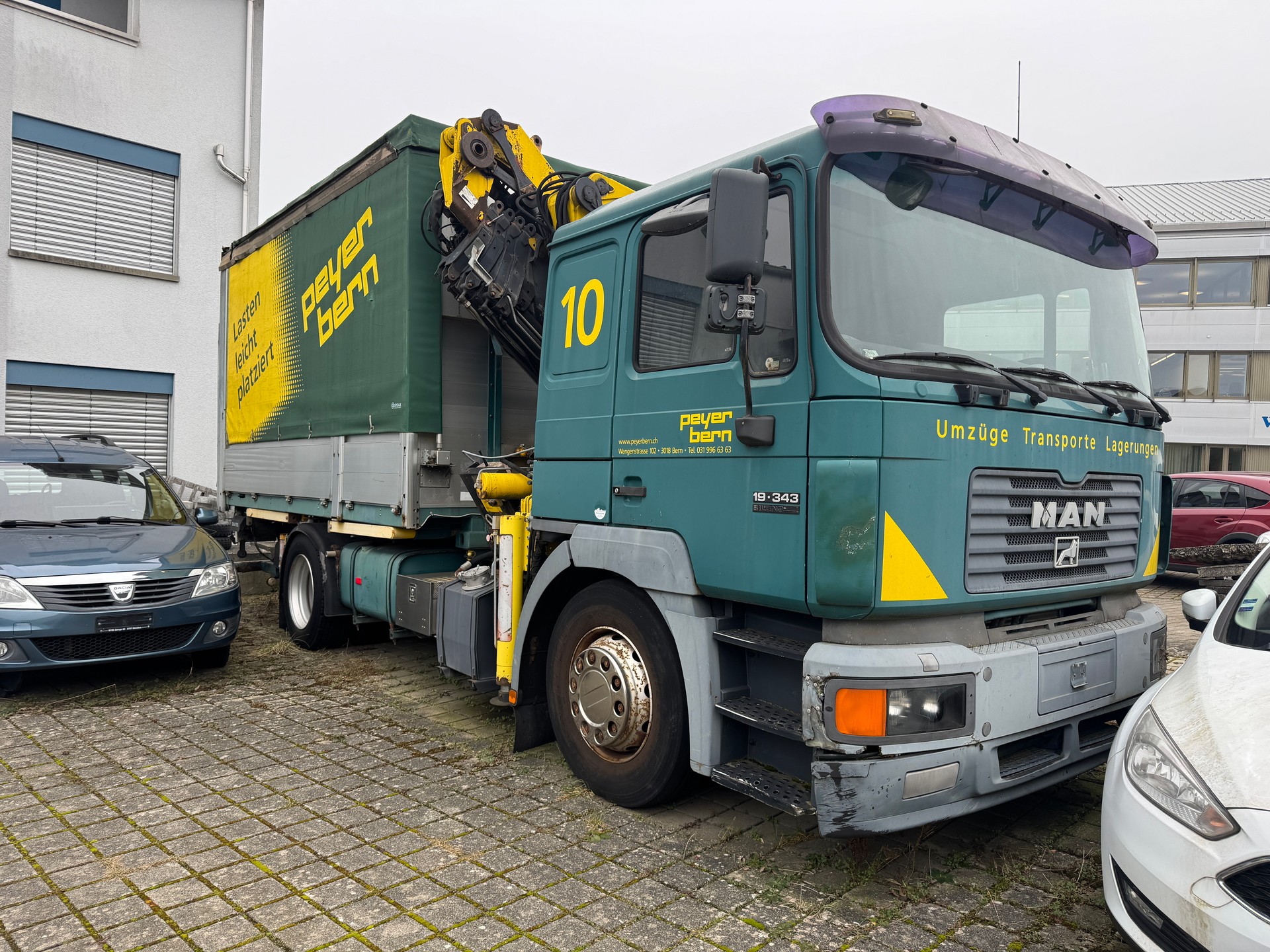 MAN 19.343 Lastwagen mit Kran (25 m), inkl. Anhänger