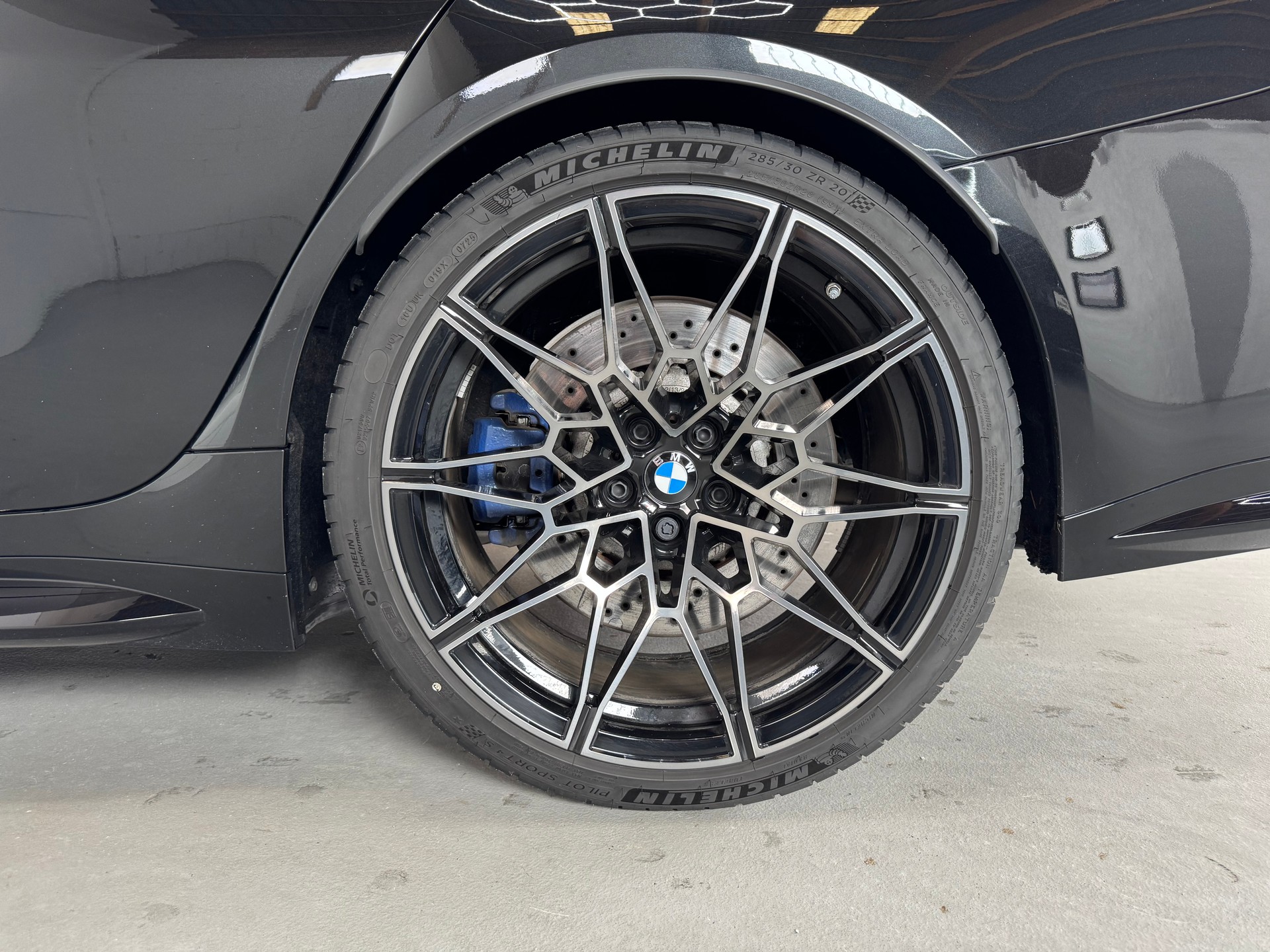 BMW M3 Touring xDrive Competition M | Black Sapphire-image-8