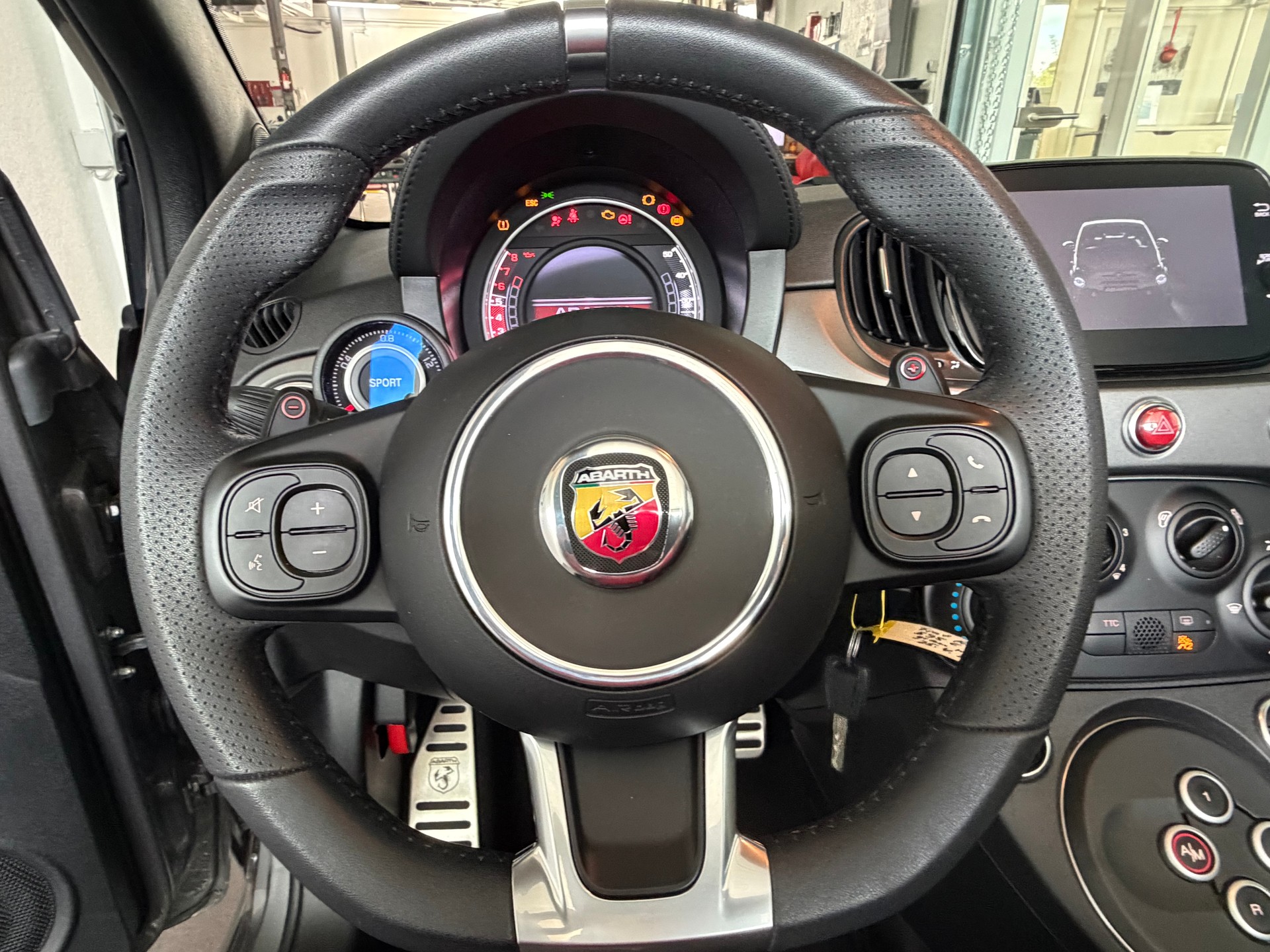 FIAT 595C 1.4 16V Turbo Abarth Turismo-image-15