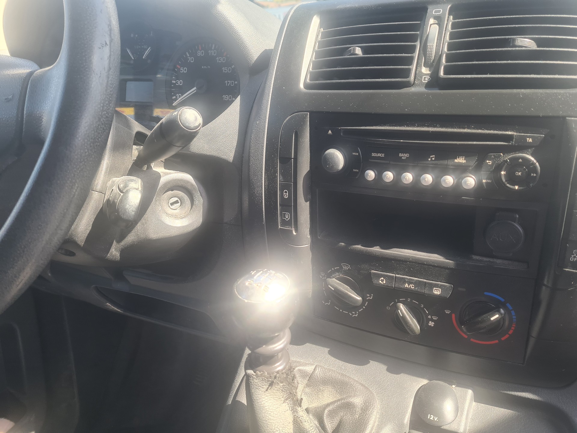 CITROEN Jumpy 2.0 HDi 12 L2H2-image-8