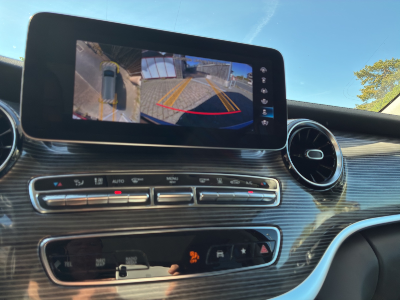 MERCEDES-BENZ V 300 d lang Avantgarde 4Matic 9G-Tronic-image-15